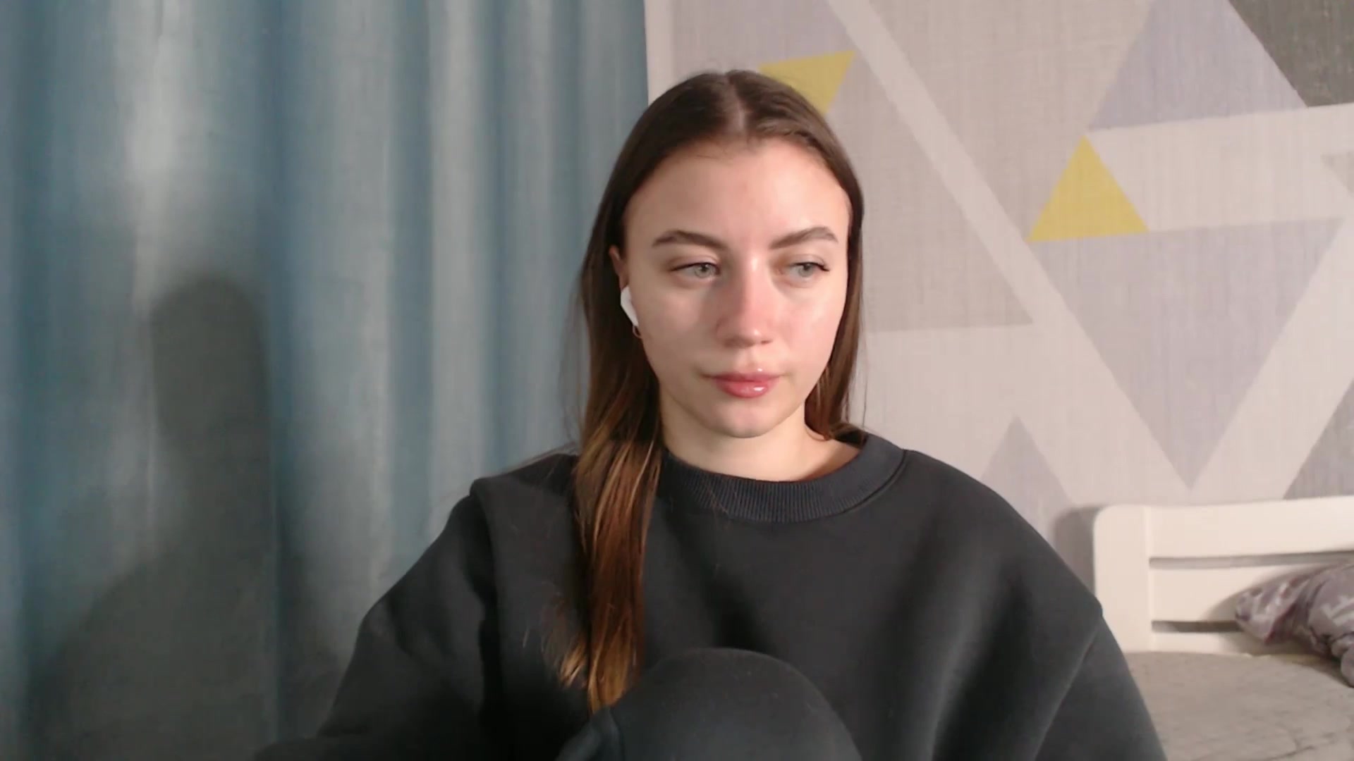 Gallery image thumbnail from Sulfate0's myfreecams stream on, 02/18/2026, 16:44 image 18 of 20