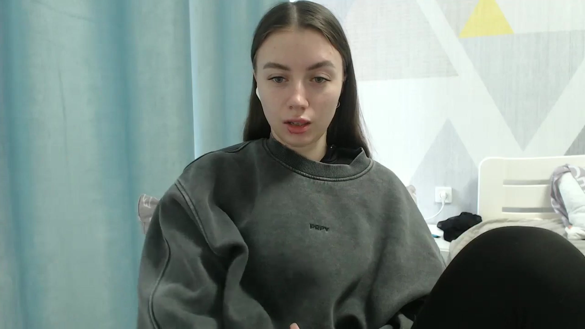 Gallery image thumbnail from Sulfate0's myfreecams stream on, 03/06/2026, 10:51 image 4 of 20