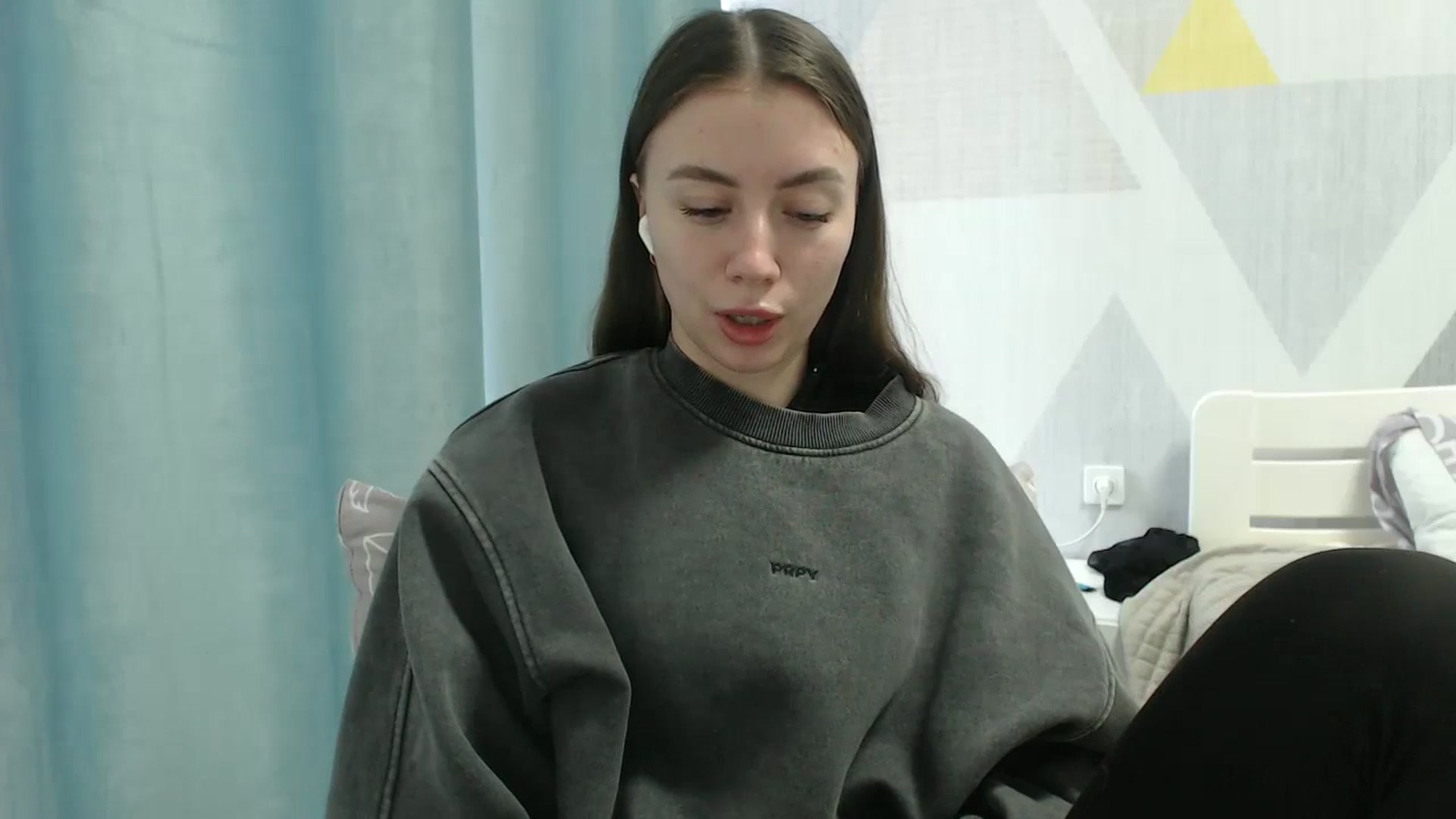 Gallery image thumbnail from Sulfate0's myfreecams stream on, 03/06/2026, 10:51 image 6 of 20