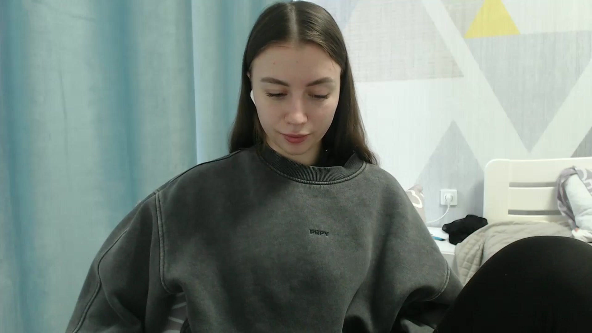 Gallery image thumbnail from Sulfate0's myfreecams stream on, 03/06/2026, 10:51 image 9 of 20