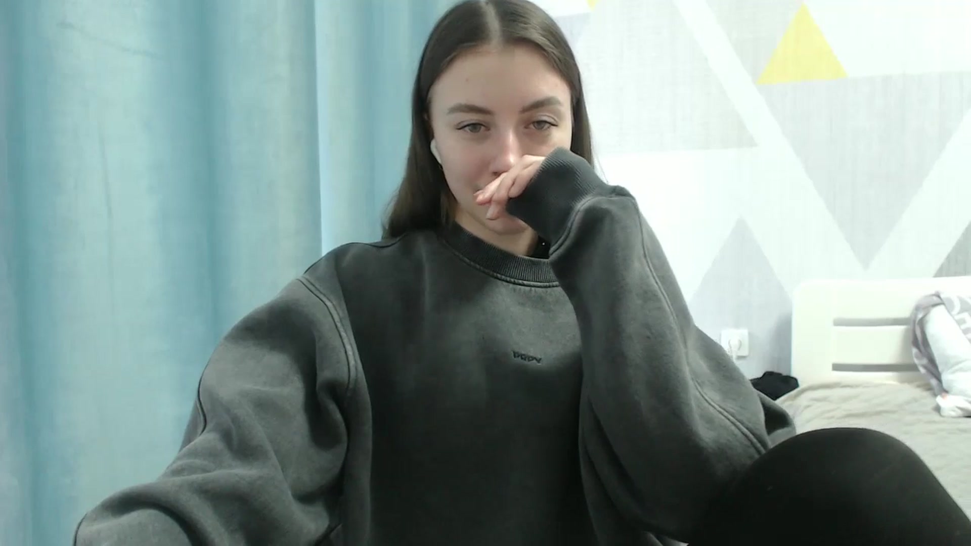Gallery image thumbnail from Sulfate0's myfreecams stream on, 03/06/2026, 10:51 image 11 of 20