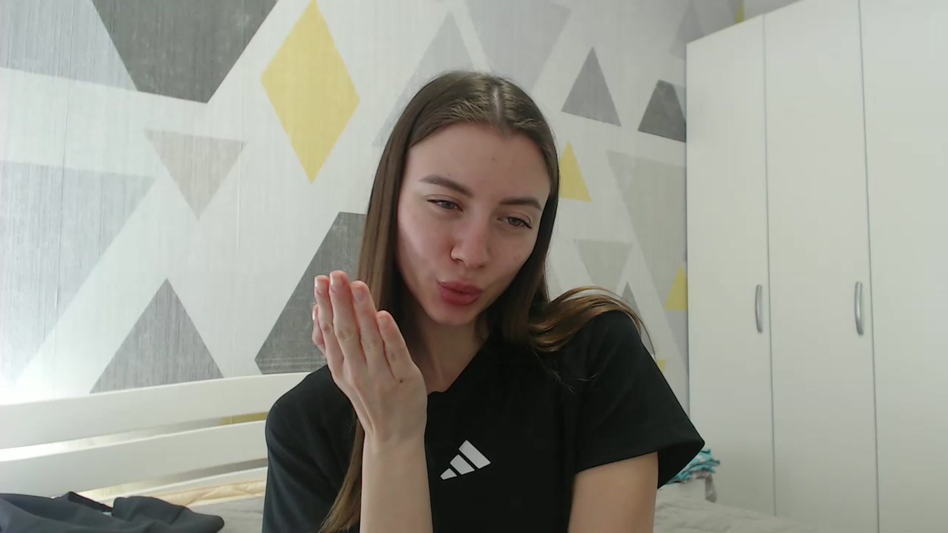 Gallery image thumbnail from Sulfate0's myfreecams stream on, 03/13/2026, 10:01 image 16 of 20