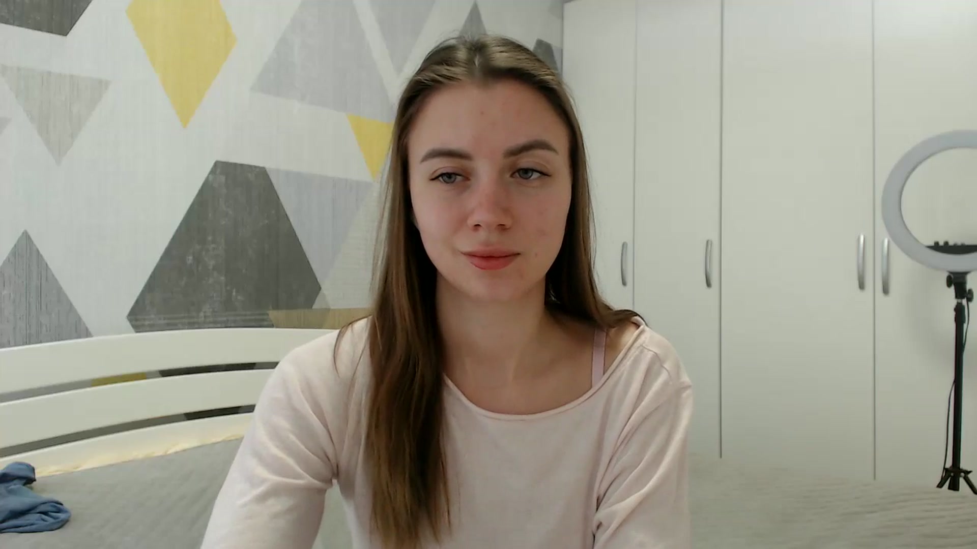 Gallery image thumbnail from Sulfate0's myfreecams stream on, 03/19/2026, 12:18 image 14 of 20