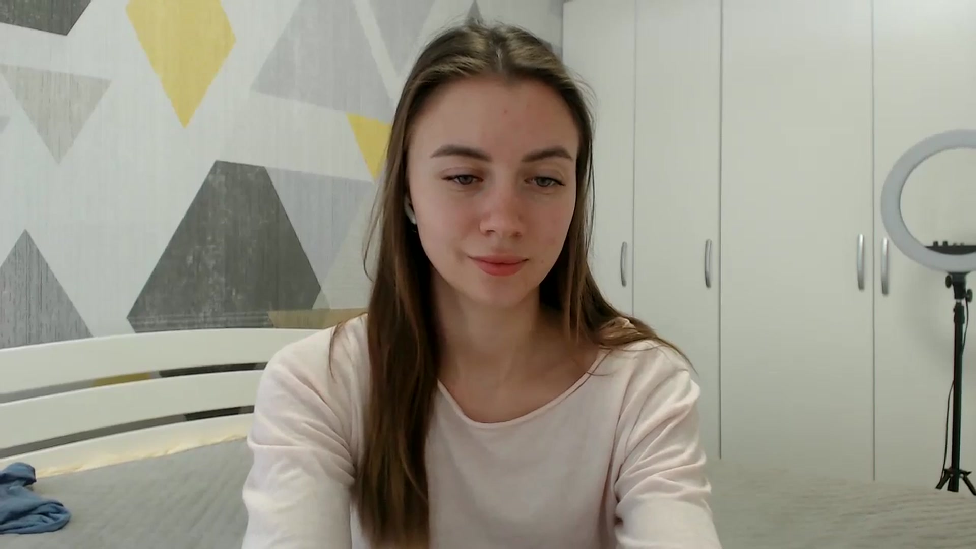 Gallery image thumbnail from Sulfate0's myfreecams stream on, 03/19/2026, 12:18 image 10 of 20