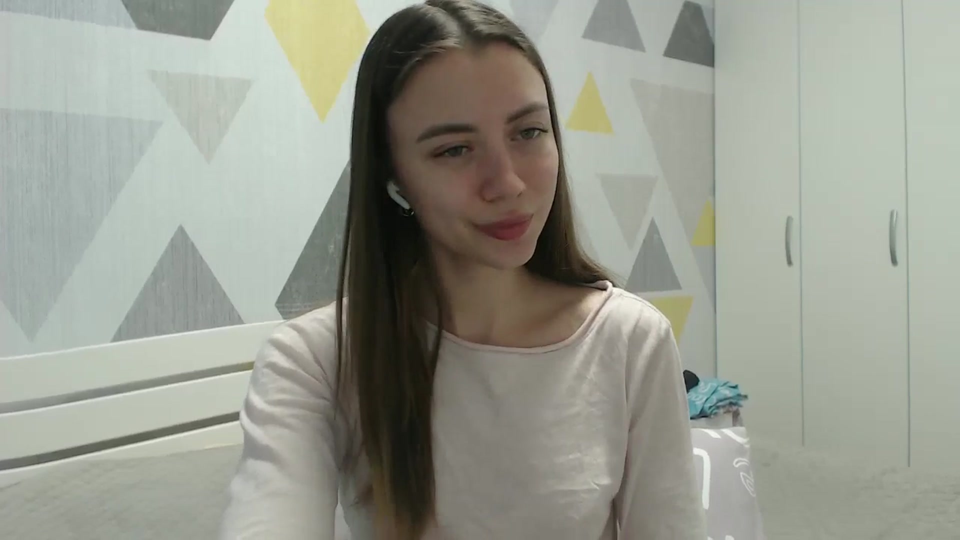 Gallery image thumbnail from Sulfate0's myfreecams stream on, 04/01/2026, 10:11 image 10 of 20