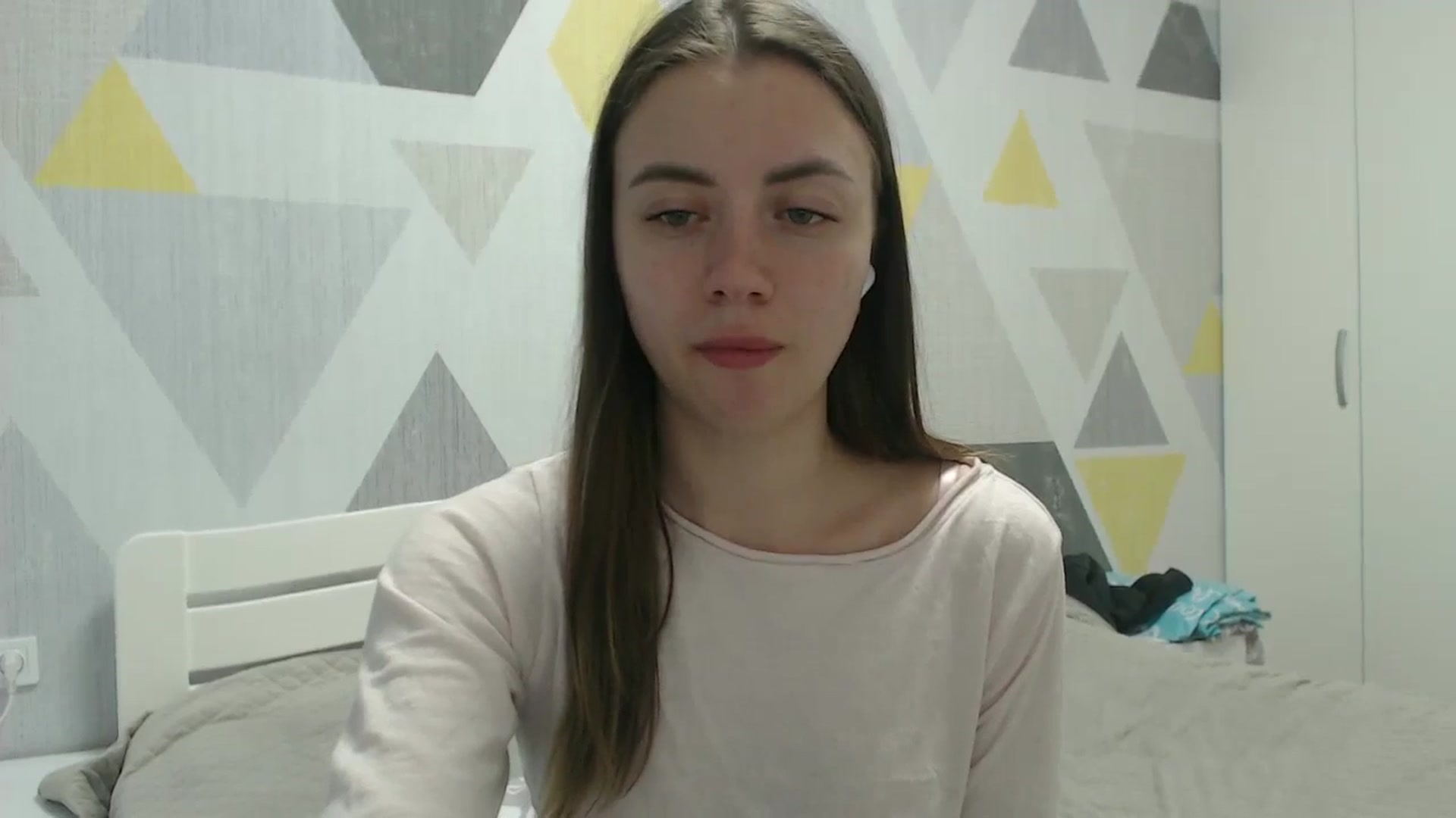 Gallery image thumbnail from Sulfate0's myfreecams stream on, 04/01/2026, 13:04 image 15 of 20
