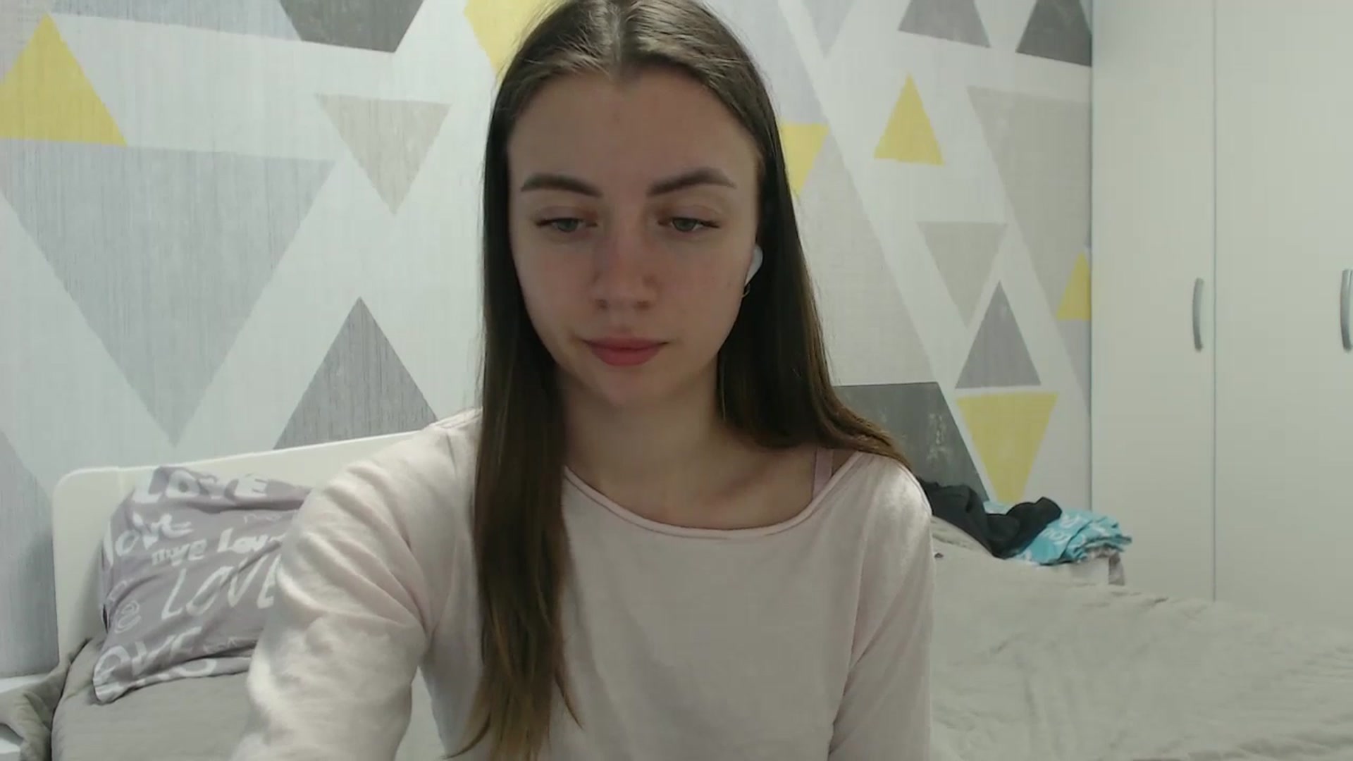 Gallery image thumbnail from Sulfate0's myfreecams stream on, 04/01/2026, 13:04 image 5 of 20