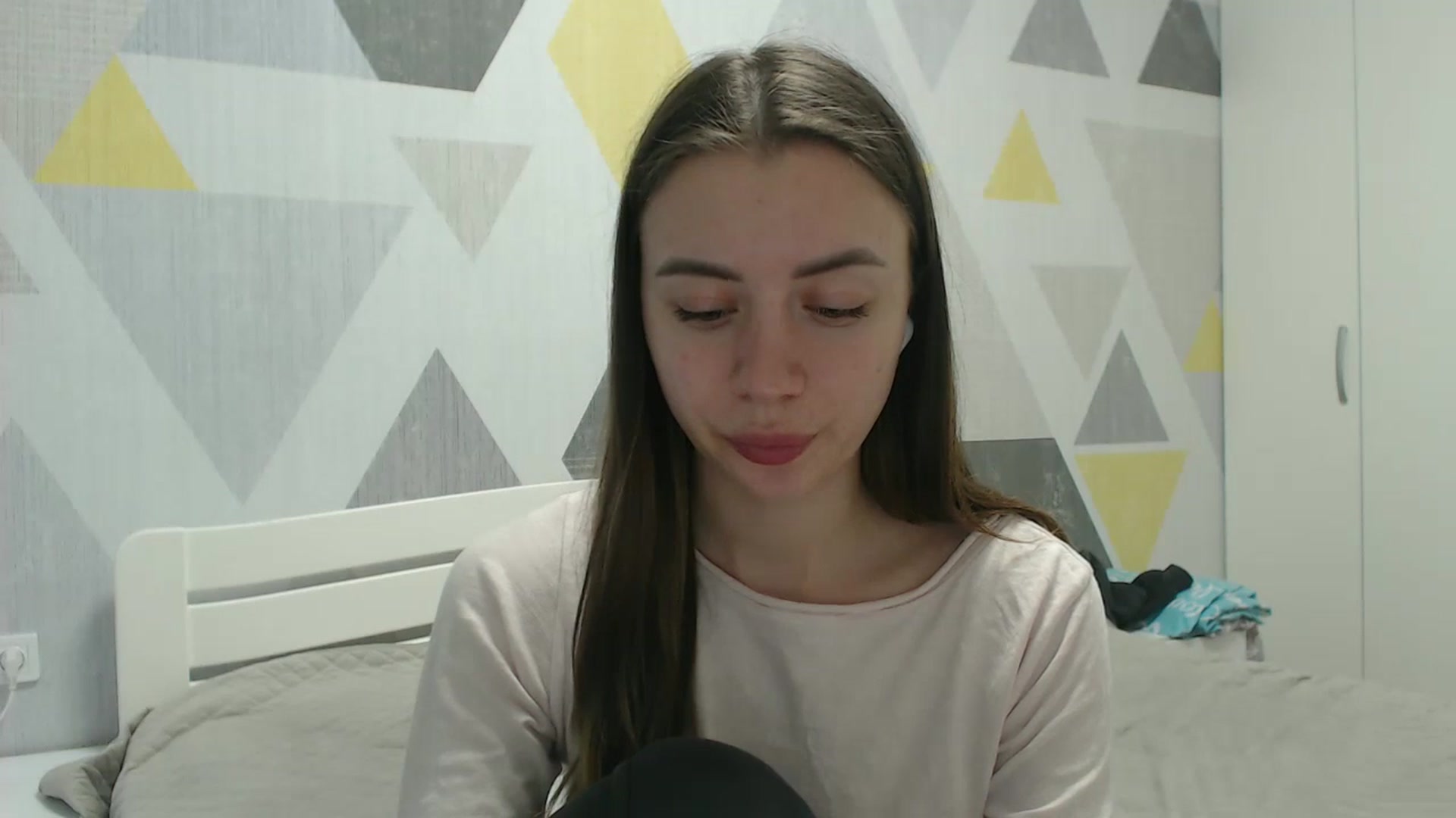 Gallery image thumbnail from Sulfate0's myfreecams stream on, 04/01/2026, 13:04 image 18 of 20