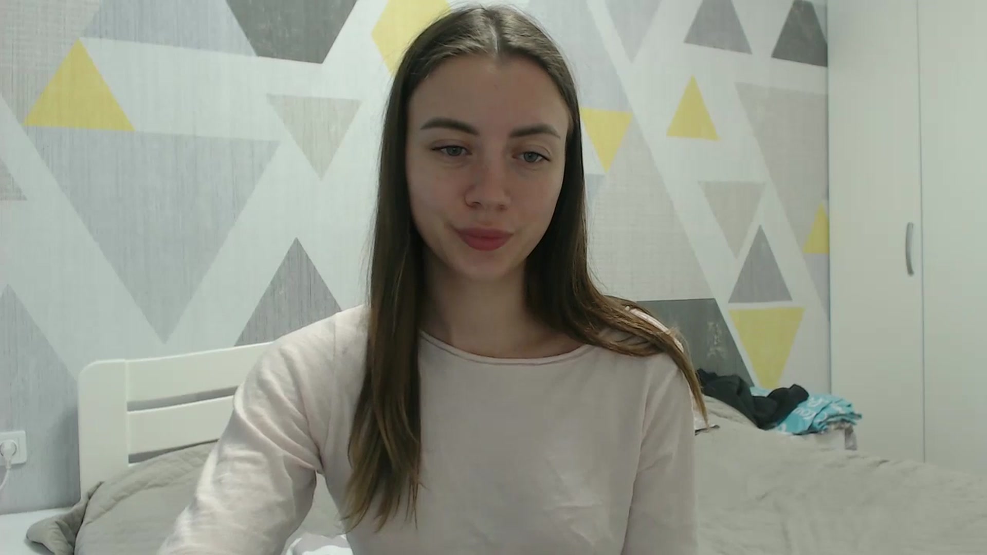 Gallery image thumbnail from Sulfate0's myfreecams stream on, 04/01/2026, 13:04 image 12 of 20