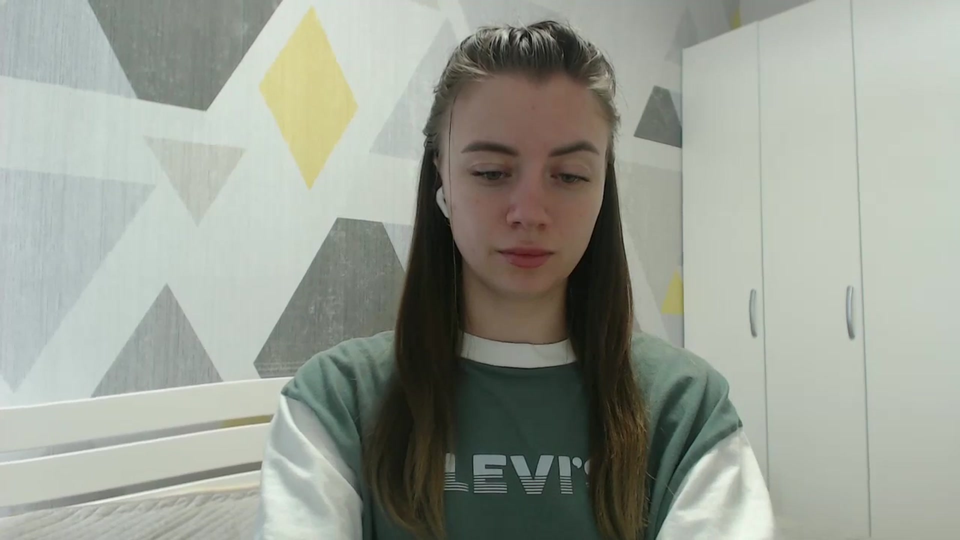 Gallery image thumbnail from Sulfate0's myfreecams stream on, 04/03/2026, 08:26 image 15 of 20