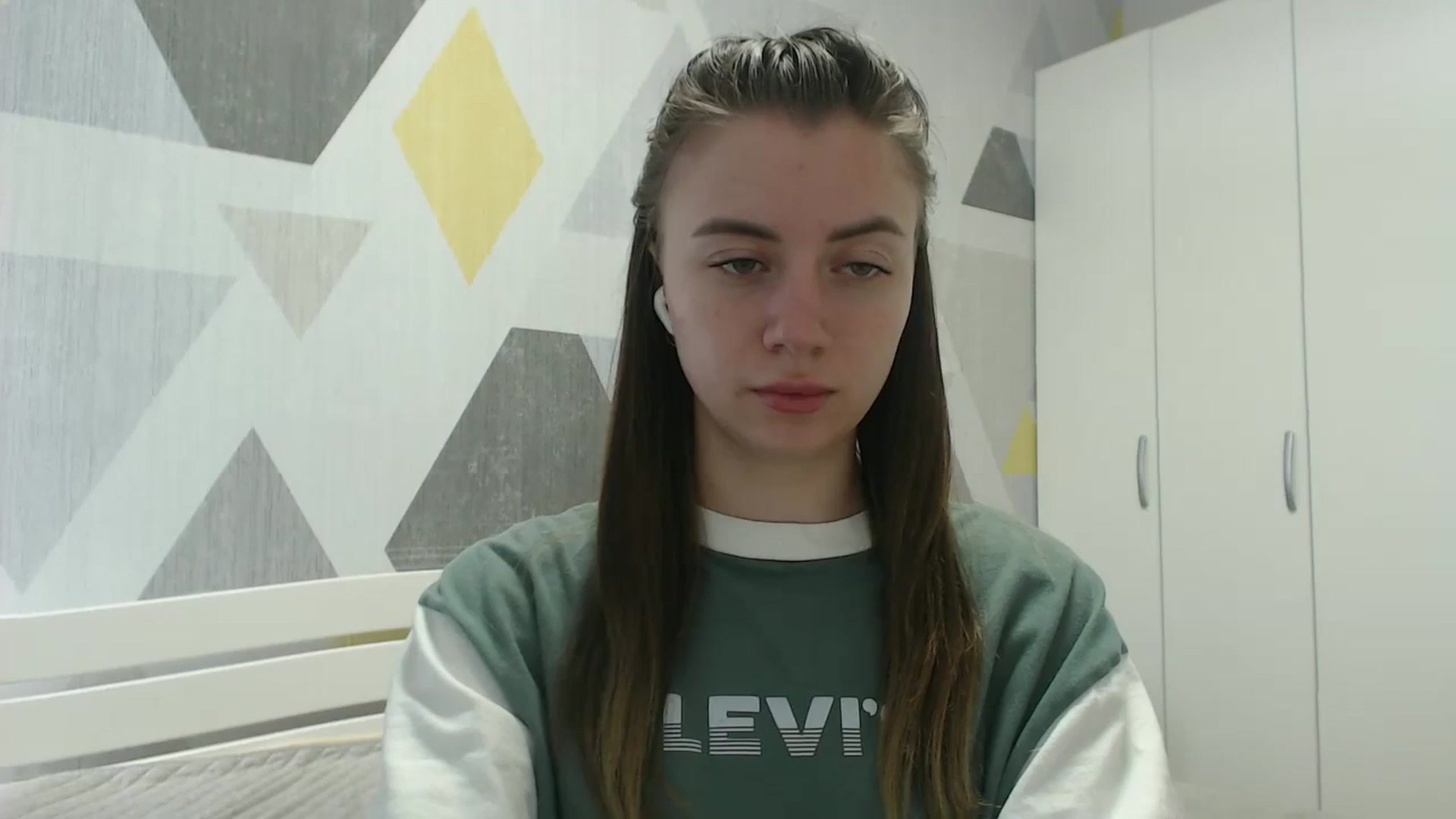 Gallery image thumbnail from Sulfate0's myfreecams stream on, 04/03/2026, 08:26 image 16 of 20