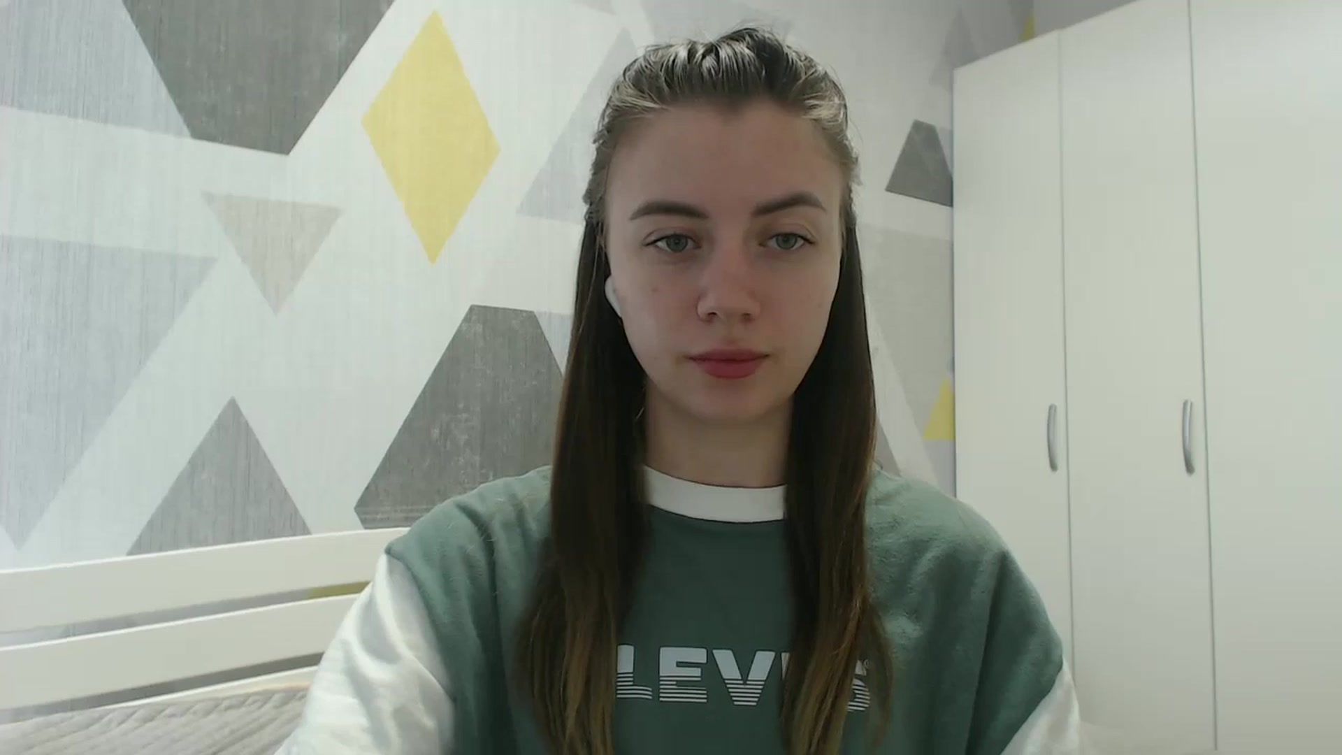 Gallery image thumbnail from Sulfate0's myfreecams stream on, 04/03/2026, 08:26 image 17 of 20