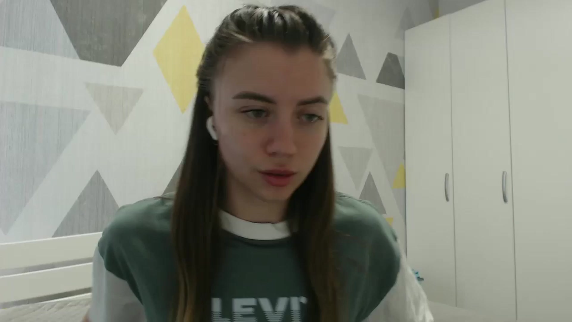 Gallery image thumbnail from Sulfate0's myfreecams stream on, 04/03/2026, 08:26 image 2 of 20