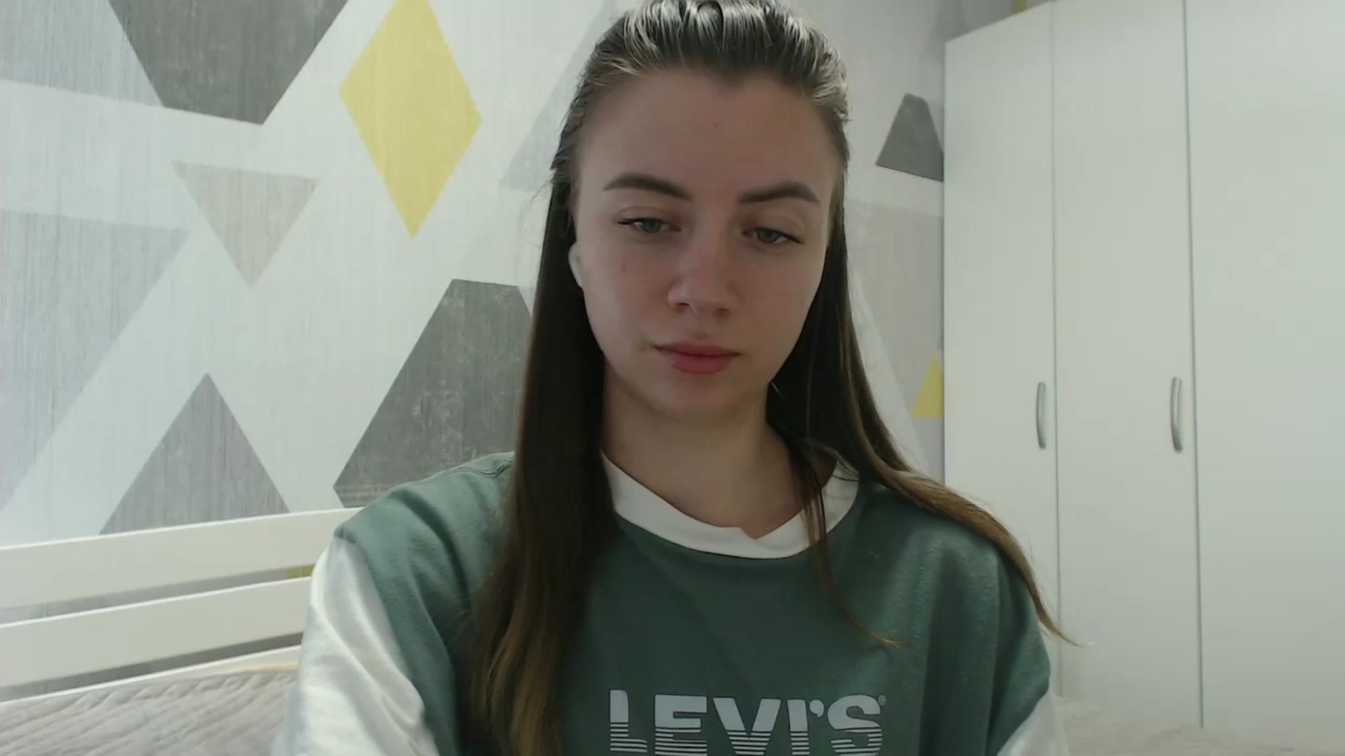 Gallery image thumbnail from Sulfate0's myfreecams stream on, 04/03/2026, 09:38 image 12 of 20