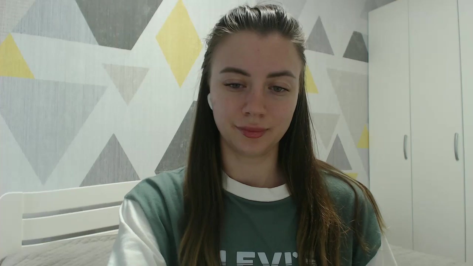 Gallery image thumbnail from Sulfate0's myfreecams stream on, 04/03/2026, 10:42 image 11 of 20