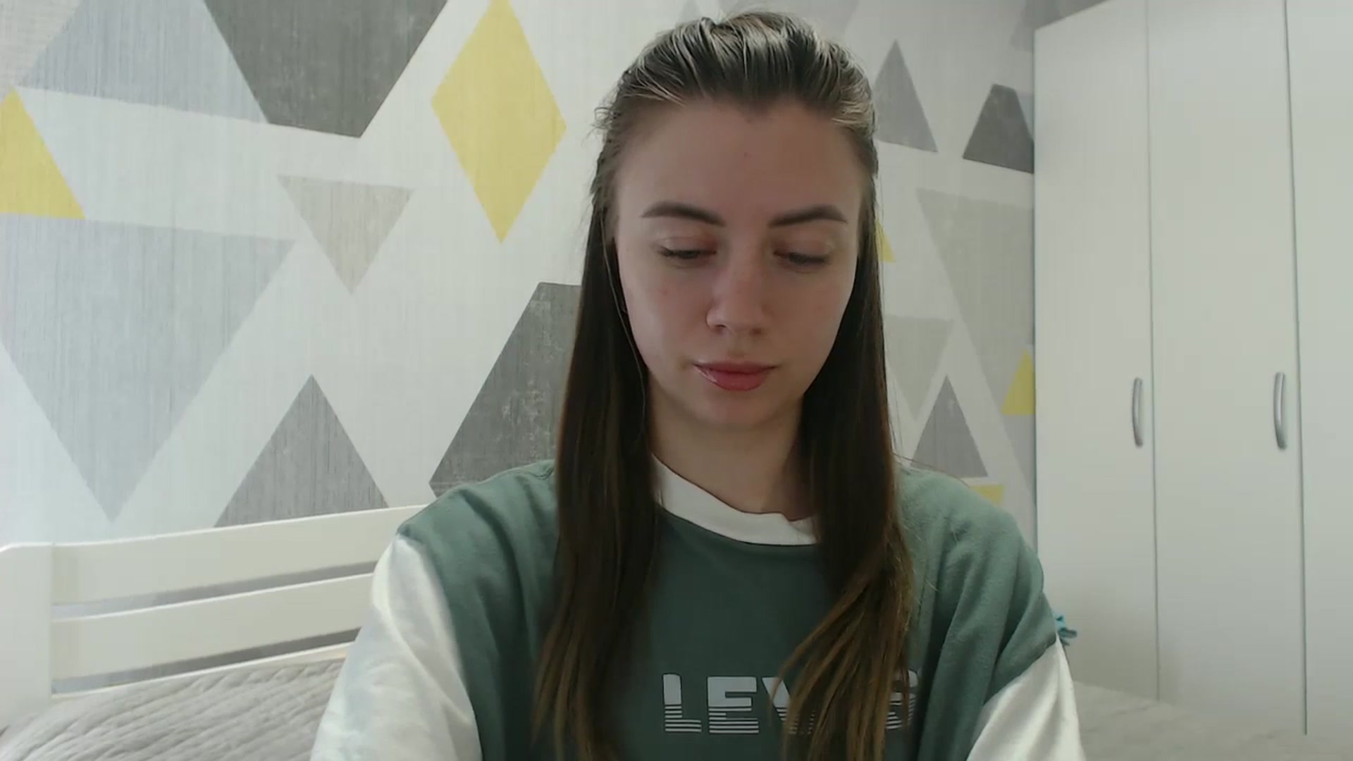 Gallery image thumbnail from Sulfate0's myfreecams stream on, 04/03/2026, 11:01 image 14 of 20