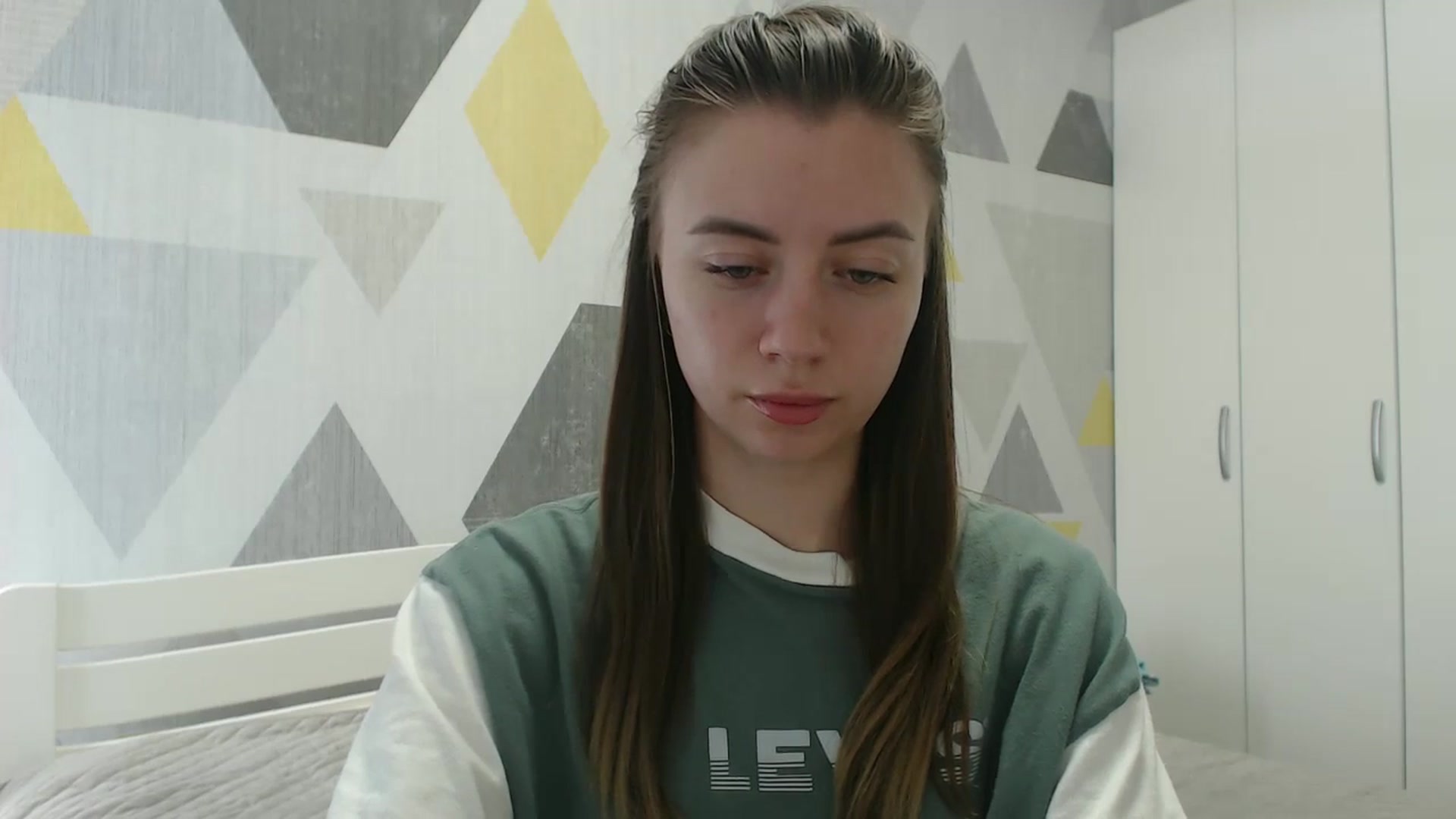 Gallery image thumbnail from Sulfate0's myfreecams stream on, 04/03/2026, 11:01 image 15 of 20