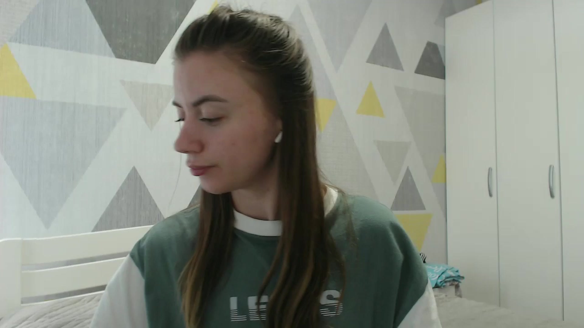 Gallery image thumbnail from Sulfate0's myfreecams stream on, 04/03/2026, 11:47 image 1 of 20