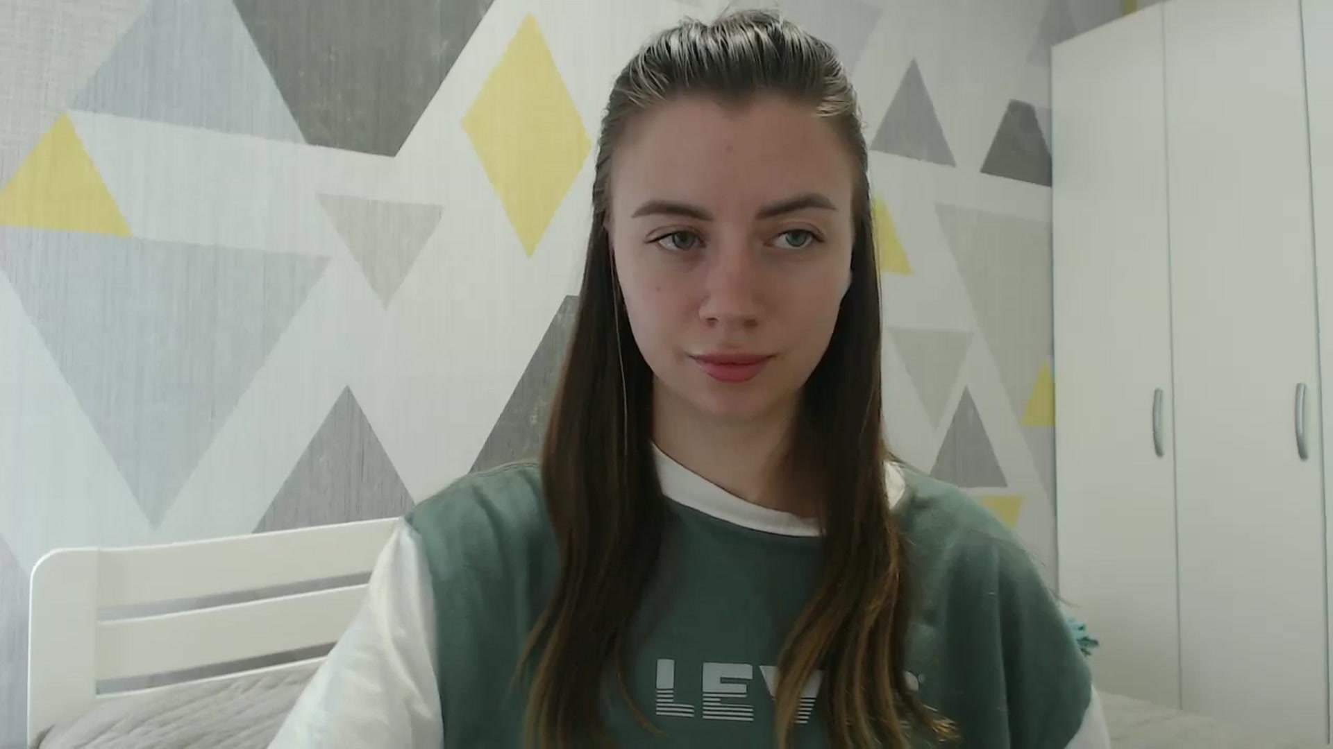 Gallery image thumbnail from Sulfate0's myfreecams stream on, 04/03/2026, 11:47 image 18 of 20