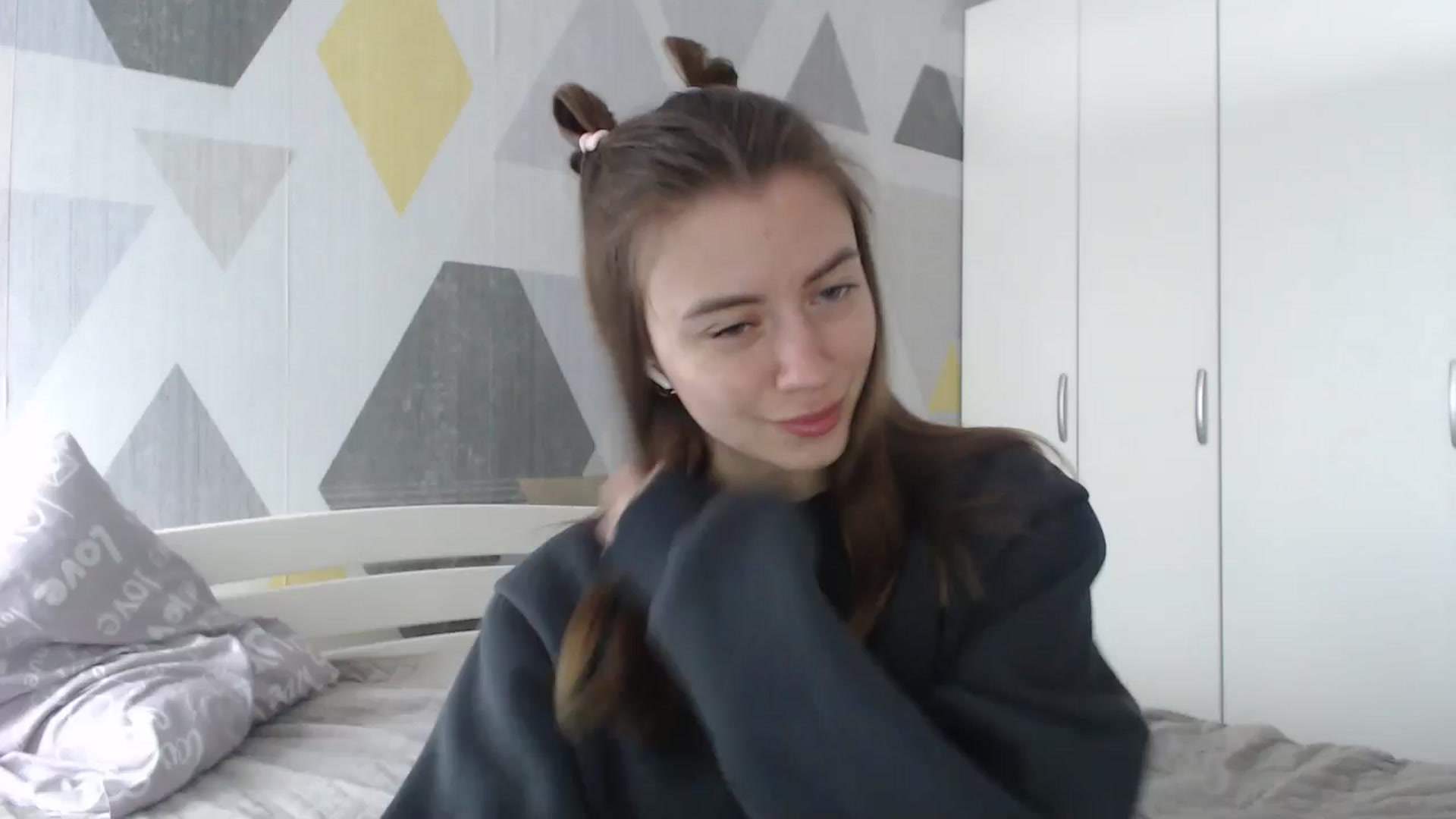 Gallery image thumbnail from Sulfate0's myfreecams stream on, 04/09/2026, 08:06 image 15 of 20