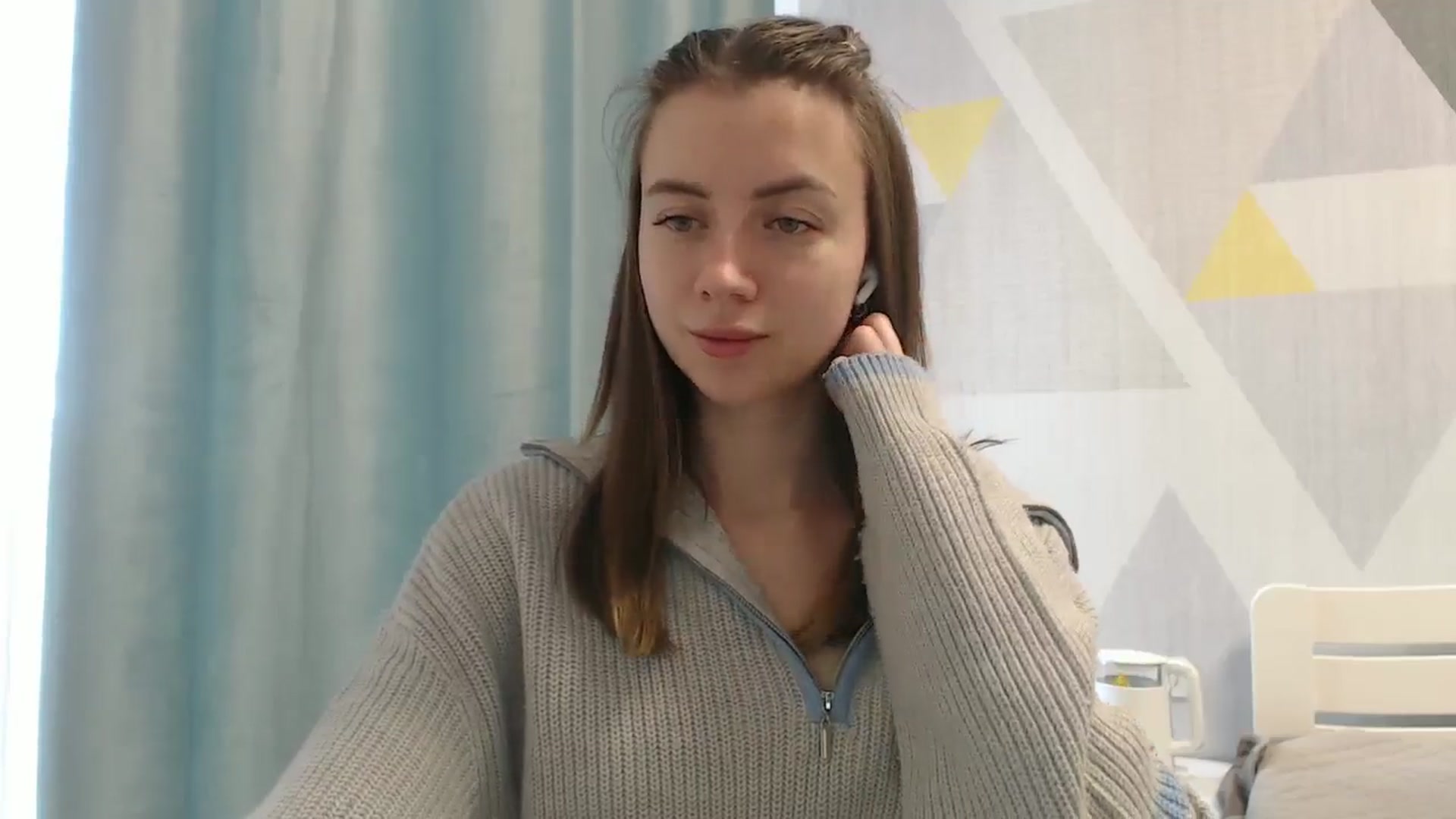 Gallery image thumbnail from Sulfate0's myfreecams stream on, 04/16/2026, 08:56 image 14 of 20
