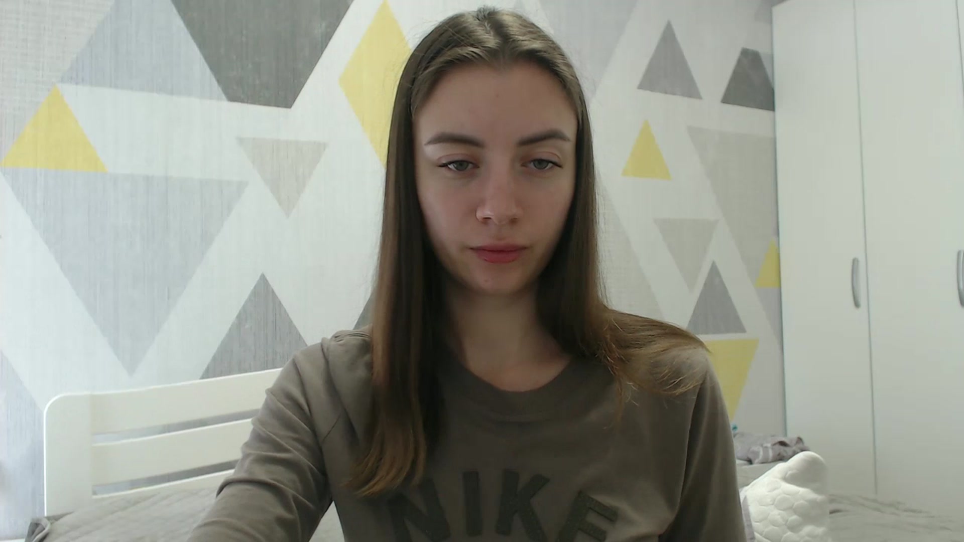 Gallery image thumbnail from Sulfate0's myfreecams stream on, 04/17/2026, 09:57 image 9 of 20