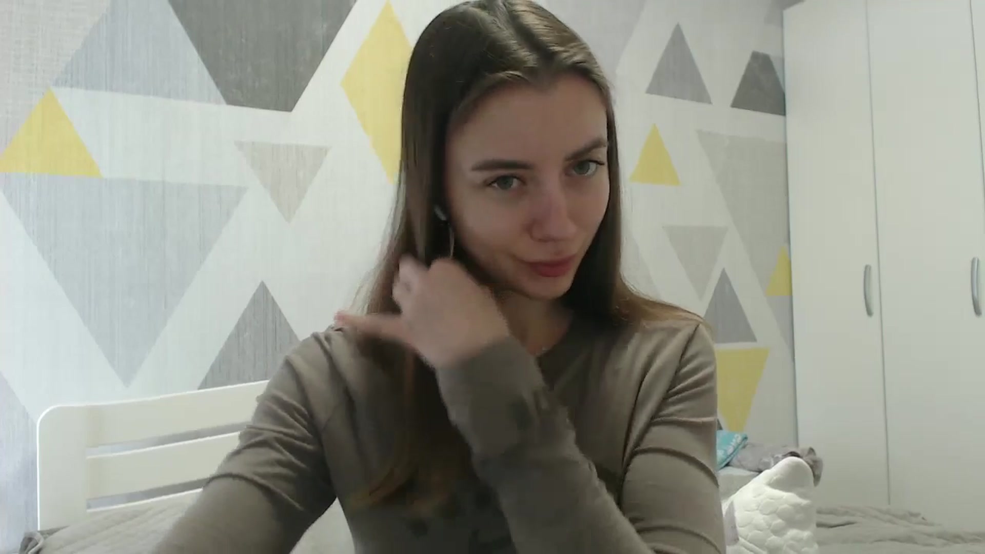 Gallery image thumbnail from Sulfate0's myfreecams stream on, 04/17/2026, 09:57 image 4 of 20