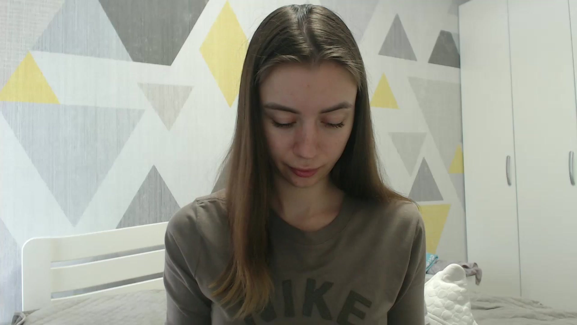 Gallery image thumbnail from Sulfate0's myfreecams stream on, 04/17/2026, 09:57 image 3 of 20