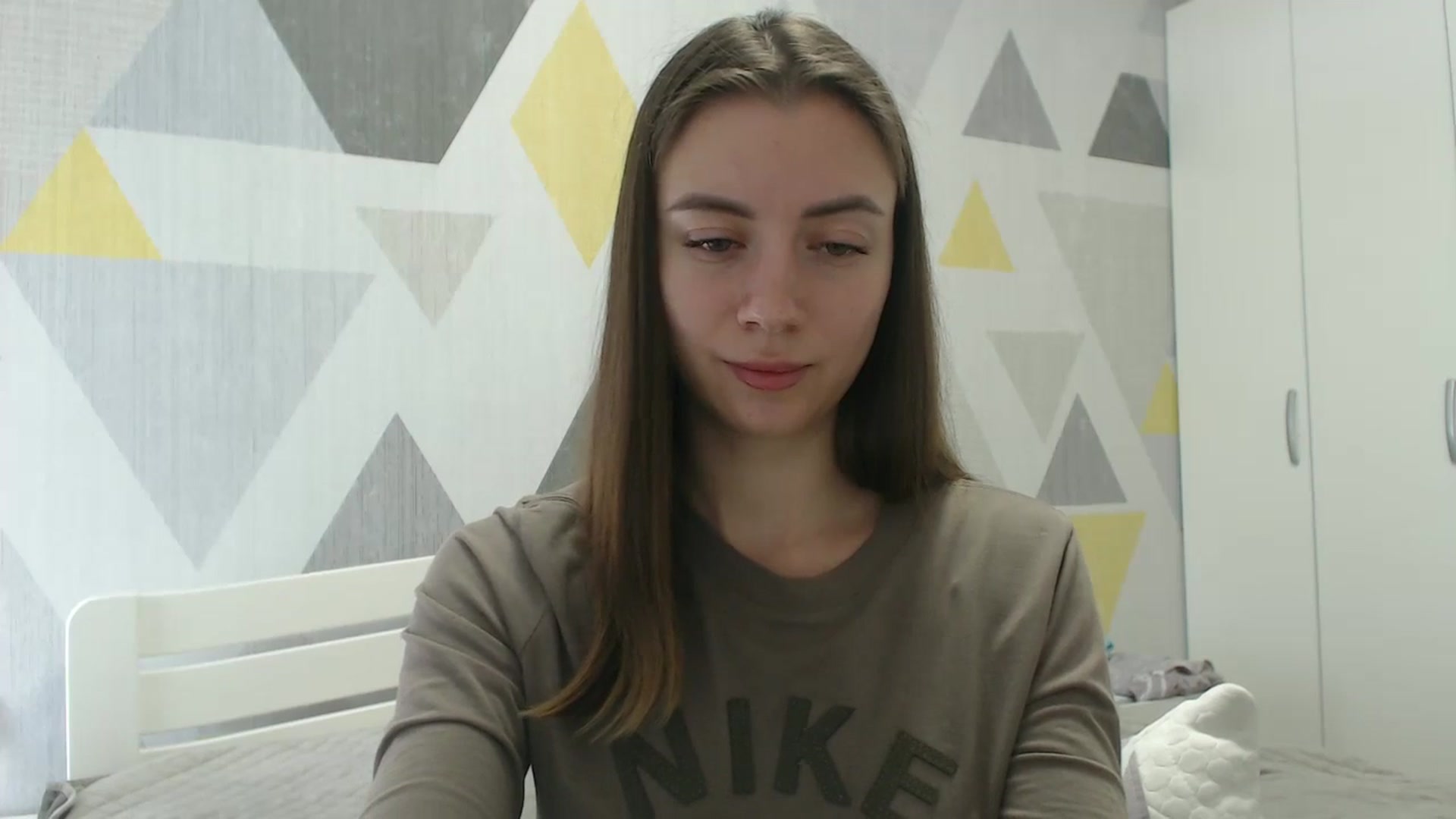 Gallery image thumbnail from Sulfate0's myfreecams stream on, 04/17/2026, 09:57 image 12 of 20