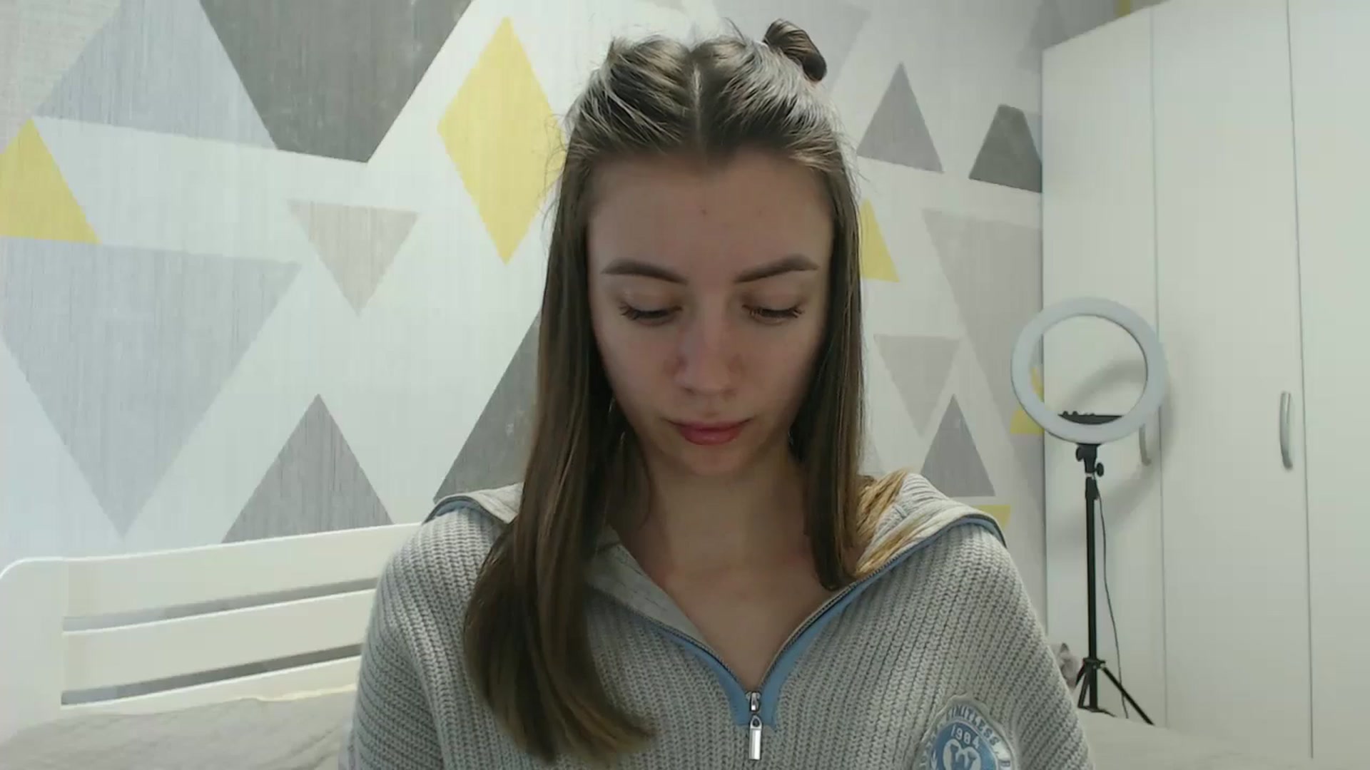 Gallery image thumbnail from Sulfate0's myfreecams stream on, 04/23/2026, 08:00 image 17 of 20