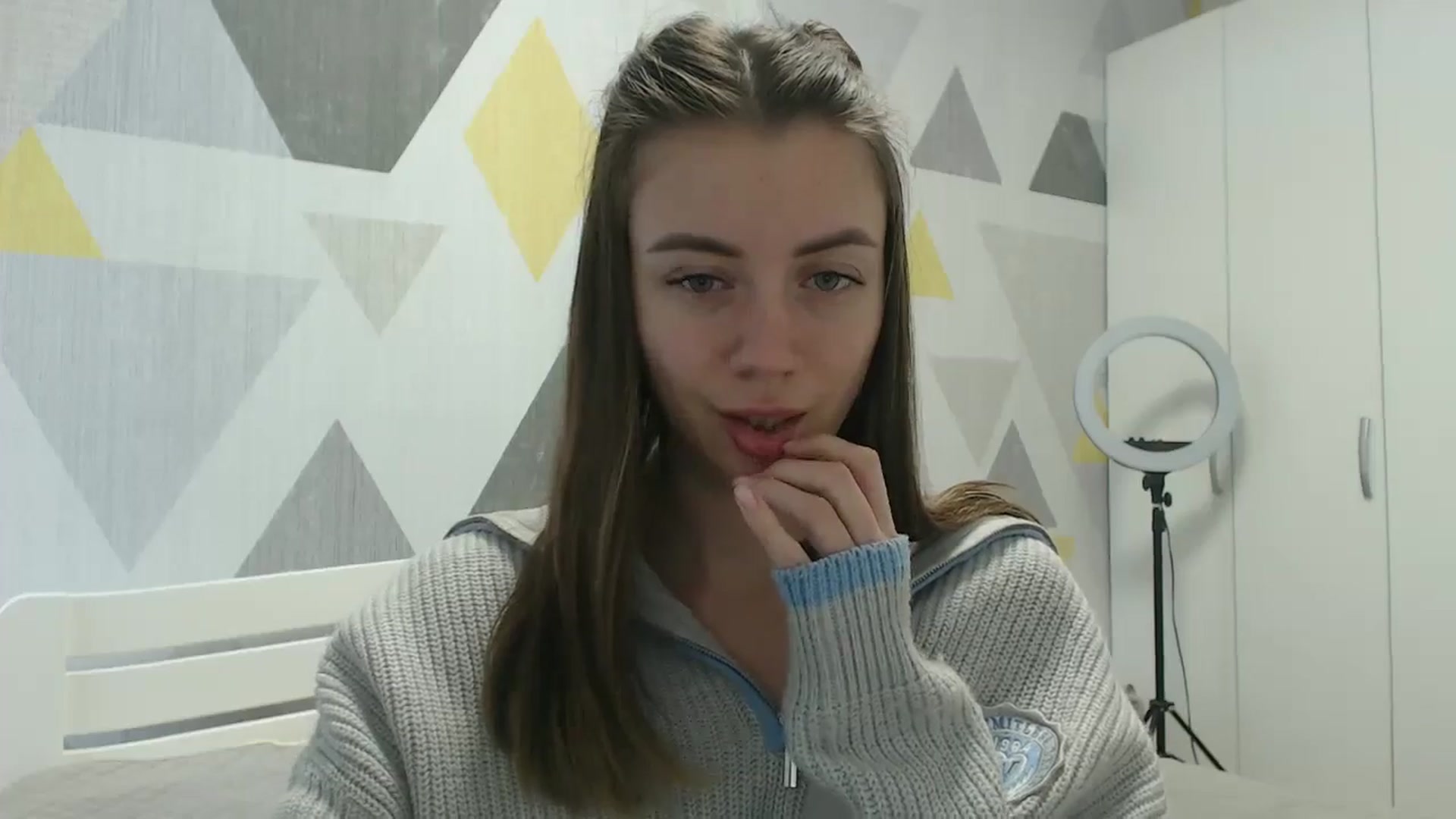 Gallery image thumbnail from Sulfate0's myfreecams stream on, 04/23/2026, 08:00 image 13 of 20