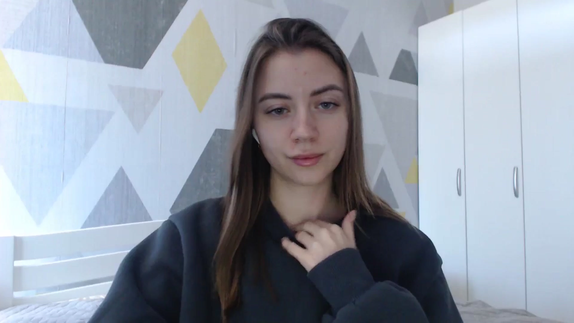 Gallery image thumbnail from Sulfate0's myfreecams stream on, 04/27/2026, 09:18 image 6 of 20