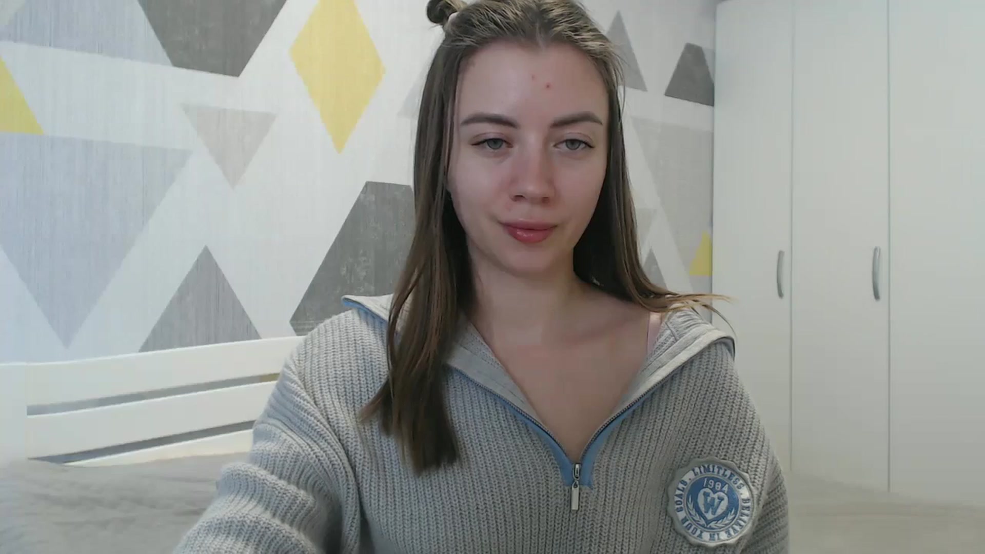 Gallery image thumbnail from Sulfate0's myfreecams stream on, 04/28/2026, 09:00 image 19 of 20