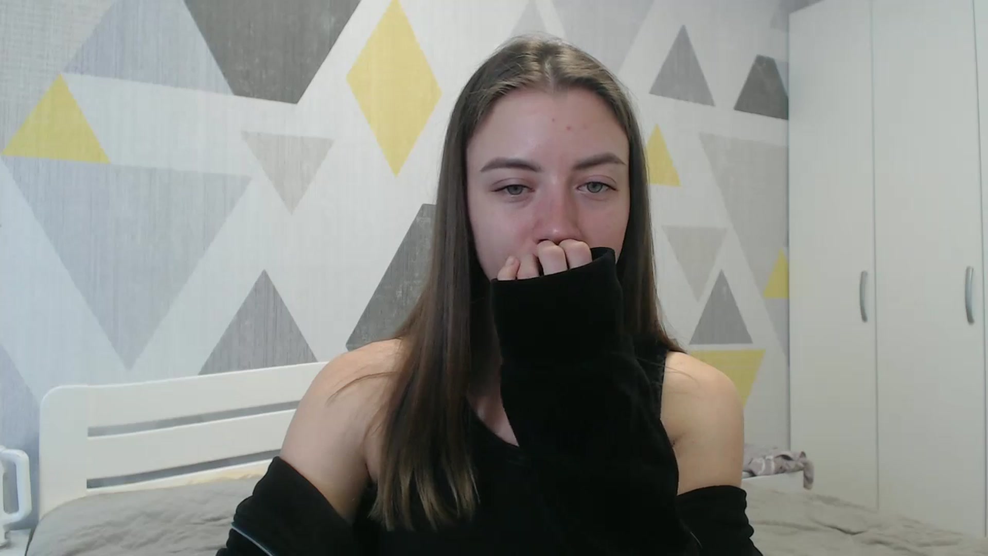 Gallery image thumbnail from Sulfate0's myfreecams stream on, 04/30/2026, 06:41 image 16 of 20