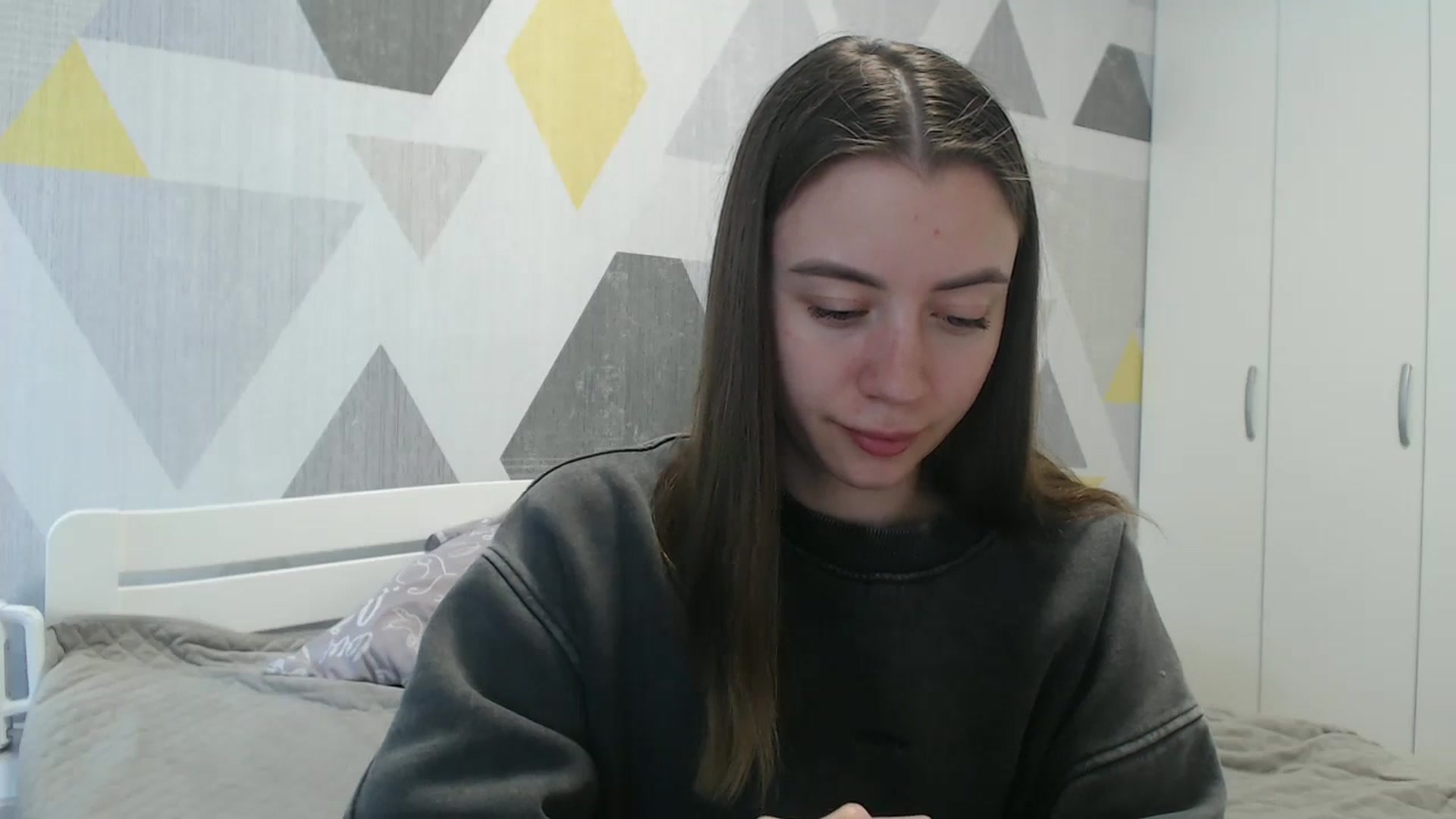 Gallery image thumbnail from Sulfate0's myfreecams stream on, 05/01/2026, 09:59 image 18 of 20
