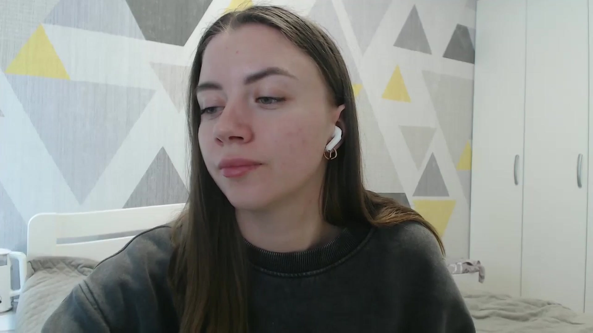 Gallery image thumbnail from Sulfate0's myfreecams stream on, 05/01/2026, 11:09 image 17 of 20
