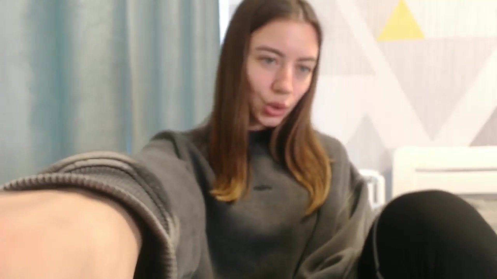 Gallery image thumbnail from Sulfate0's myfreecams stream on, 05/05/2026, 08:25 image 17 of 20