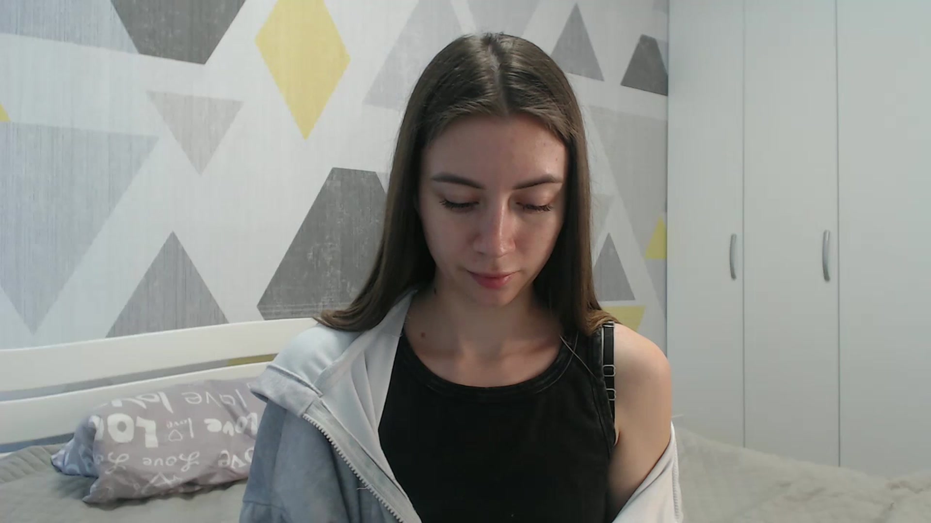 Gallery image thumbnail from Sulfate0's myfreecams stream on, 05/07/2026, 10:57 image 15 of 20