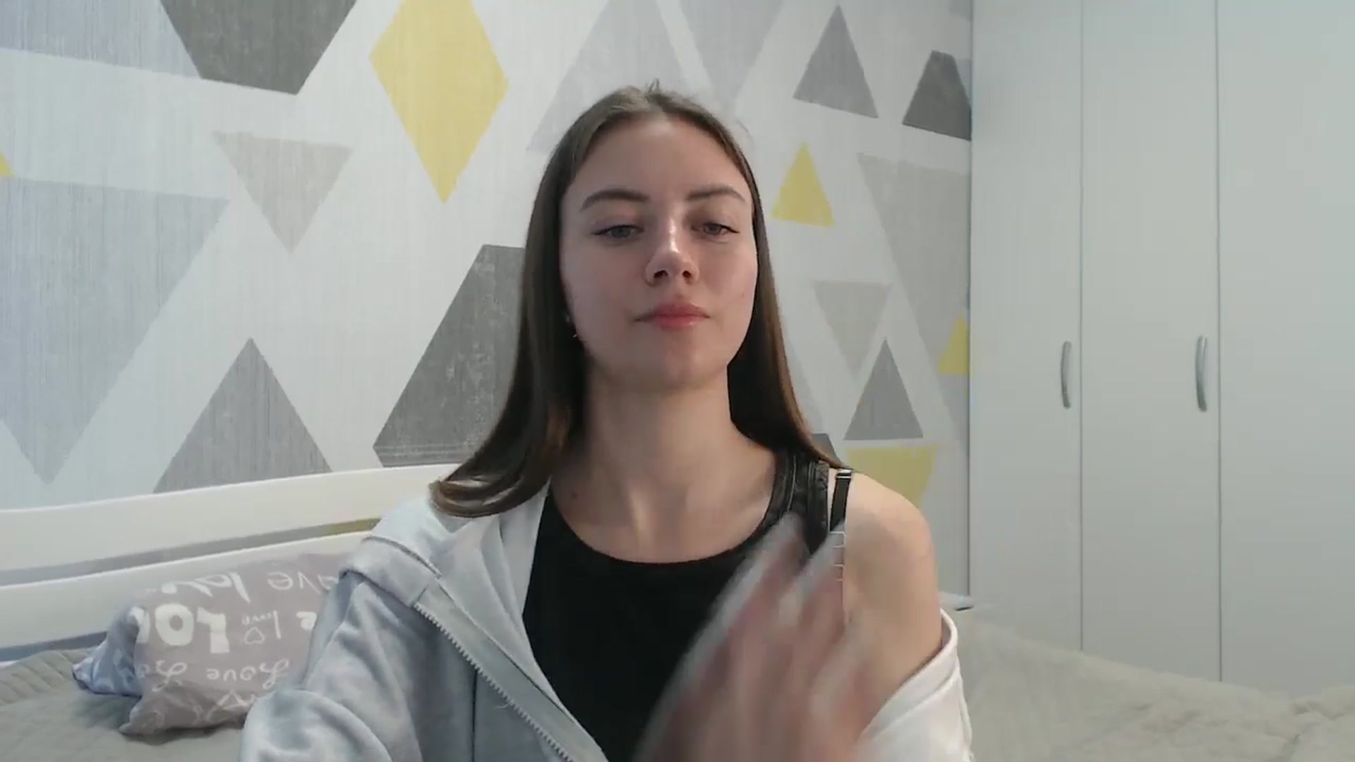 Gallery image thumbnail from Sulfate0's myfreecams stream on, 05/07/2026, 10:57 image 16 of 20