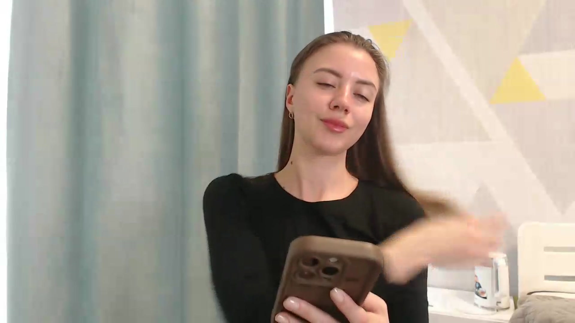 Gallery image thumbnail from Sulfate0's myfreecams stream on, 05/14/2026, 11:23 image 12 of 20
