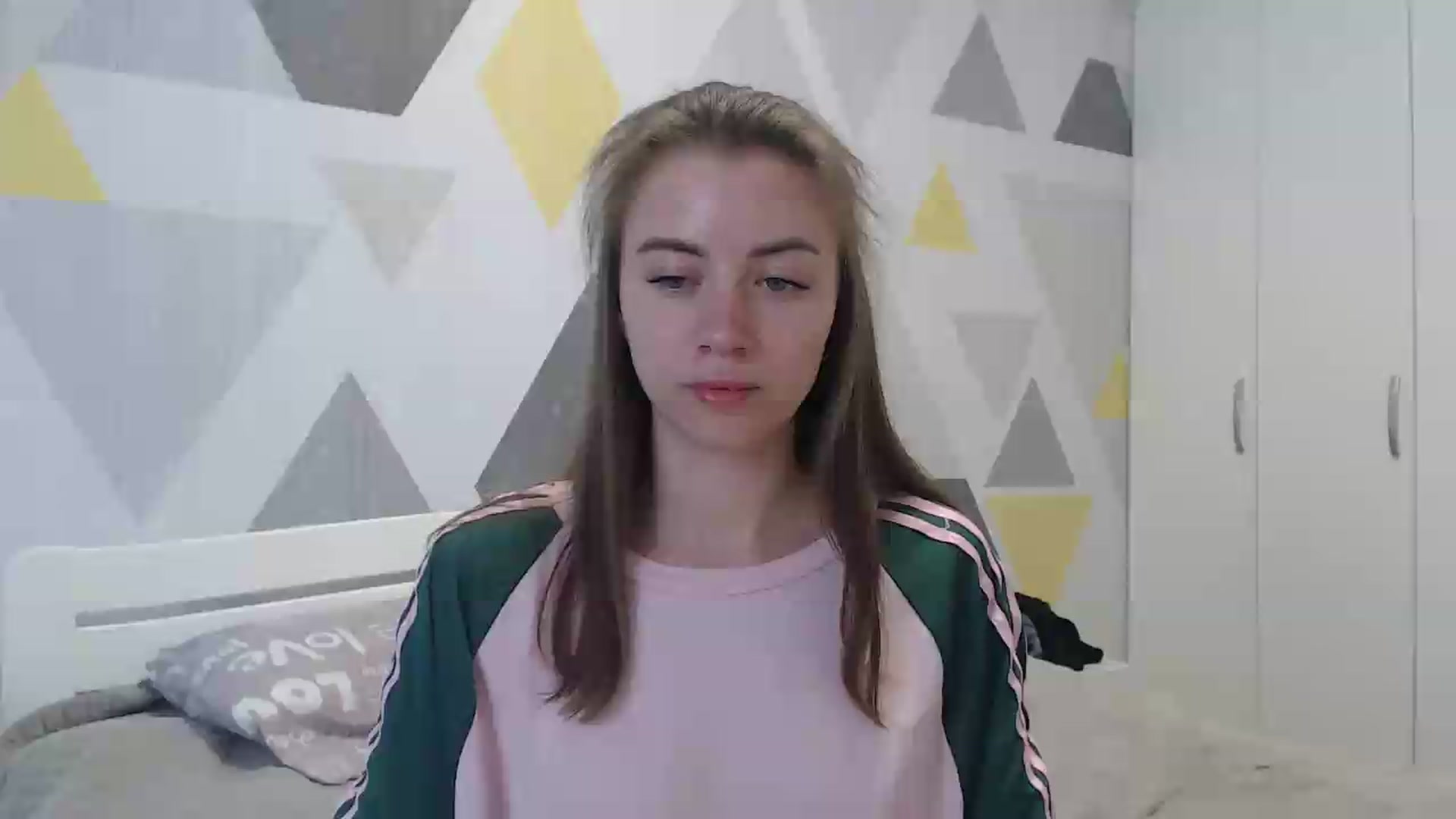 Gallery image thumbnail from Sulfate0's myfreecams stream on, 05/17/2026, 08:41 image 12 of 20