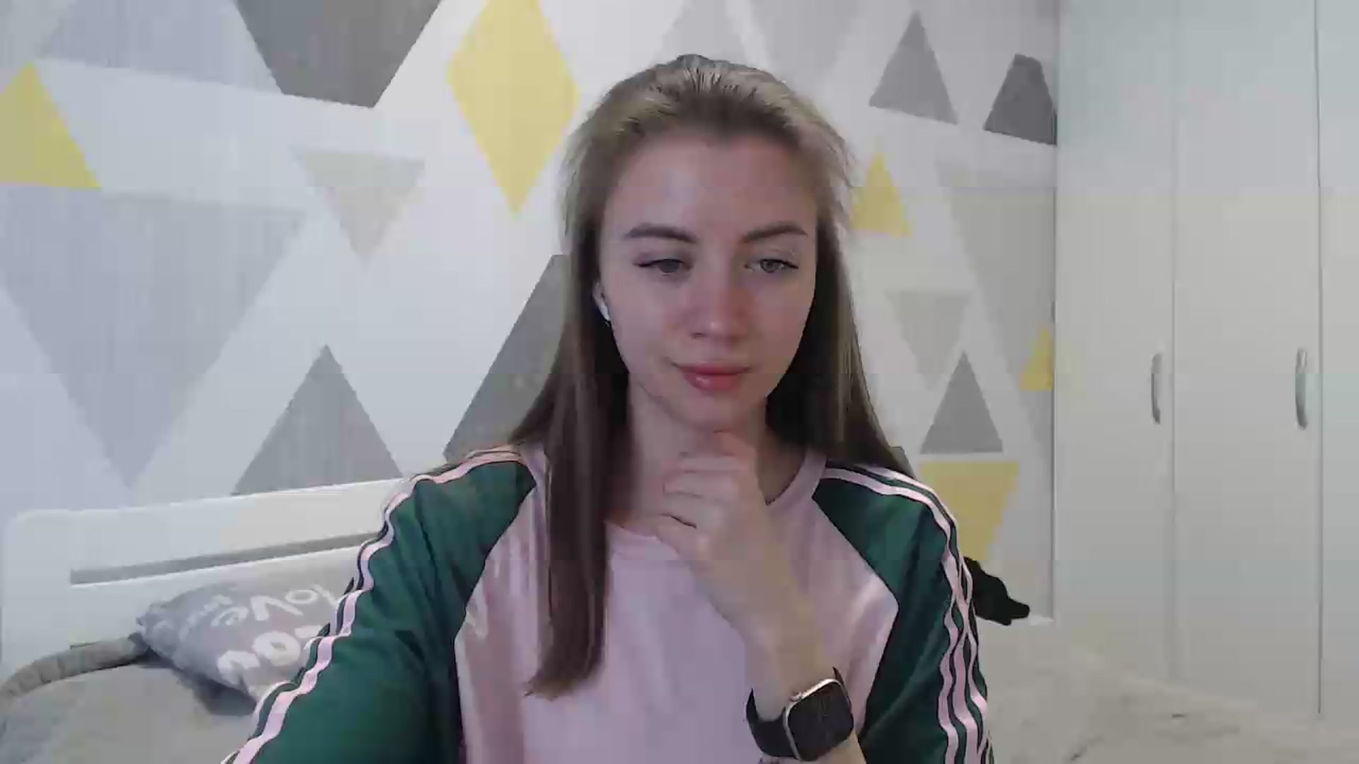 Gallery image thumbnail from Sulfate0's myfreecams stream on, 05/17/2026, 08:41 image 9 of 20