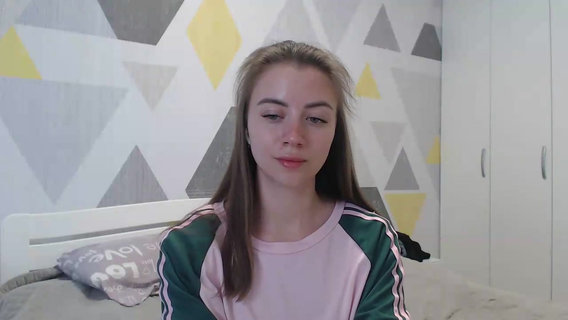 Gallery image thumbnail from Sulfate0's myfreecams stream on, 05/17/2026, 08:41 image 14 of 20