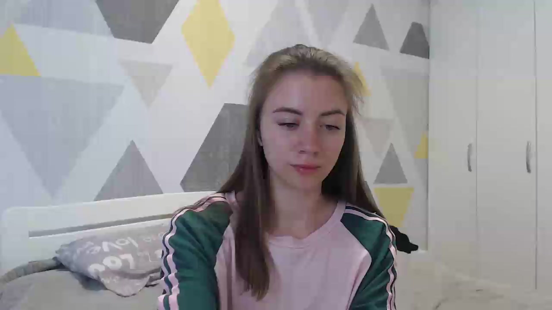 Gallery image thumbnail from Sulfate0's myfreecams stream on, 05/17/2026, 08:41 image 15 of 20