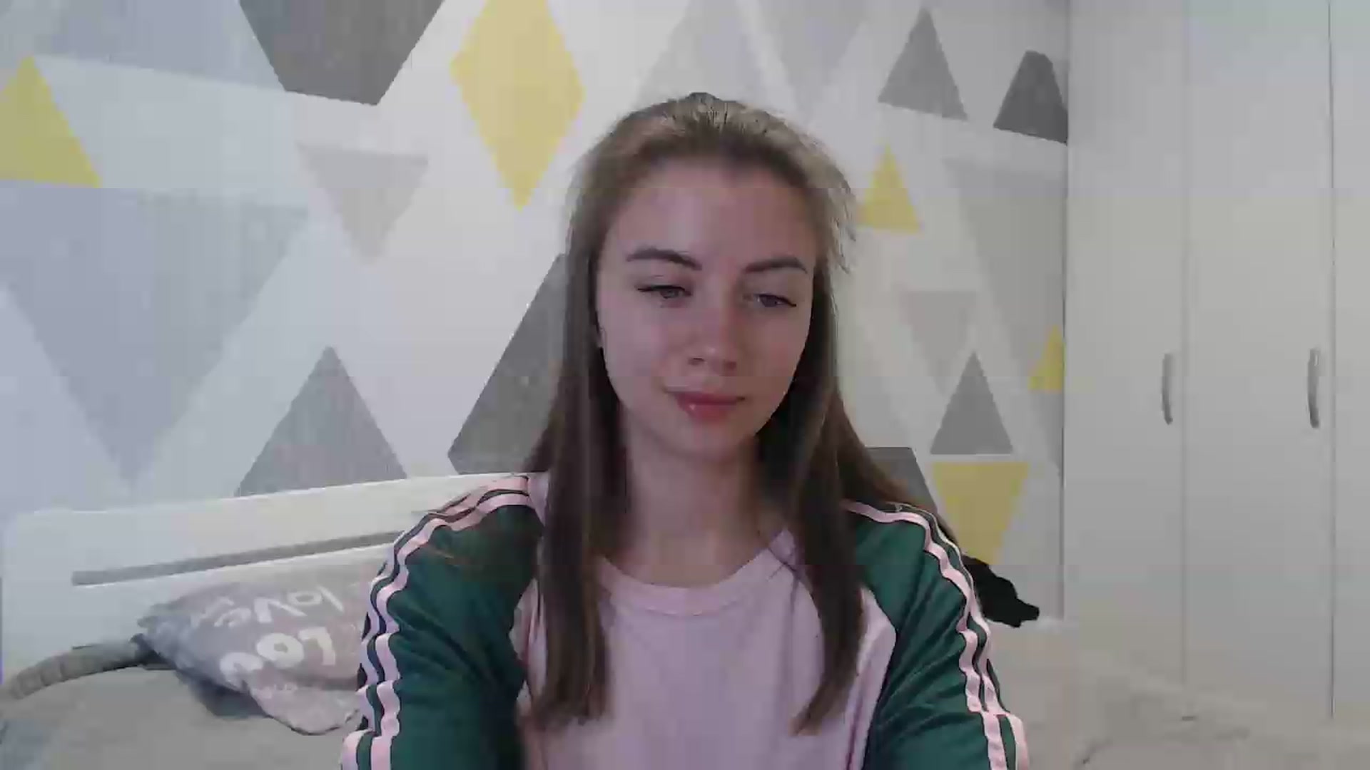 Gallery image thumbnail from Sulfate0's myfreecams stream on, 05/17/2026, 08:41 image 19 of 20