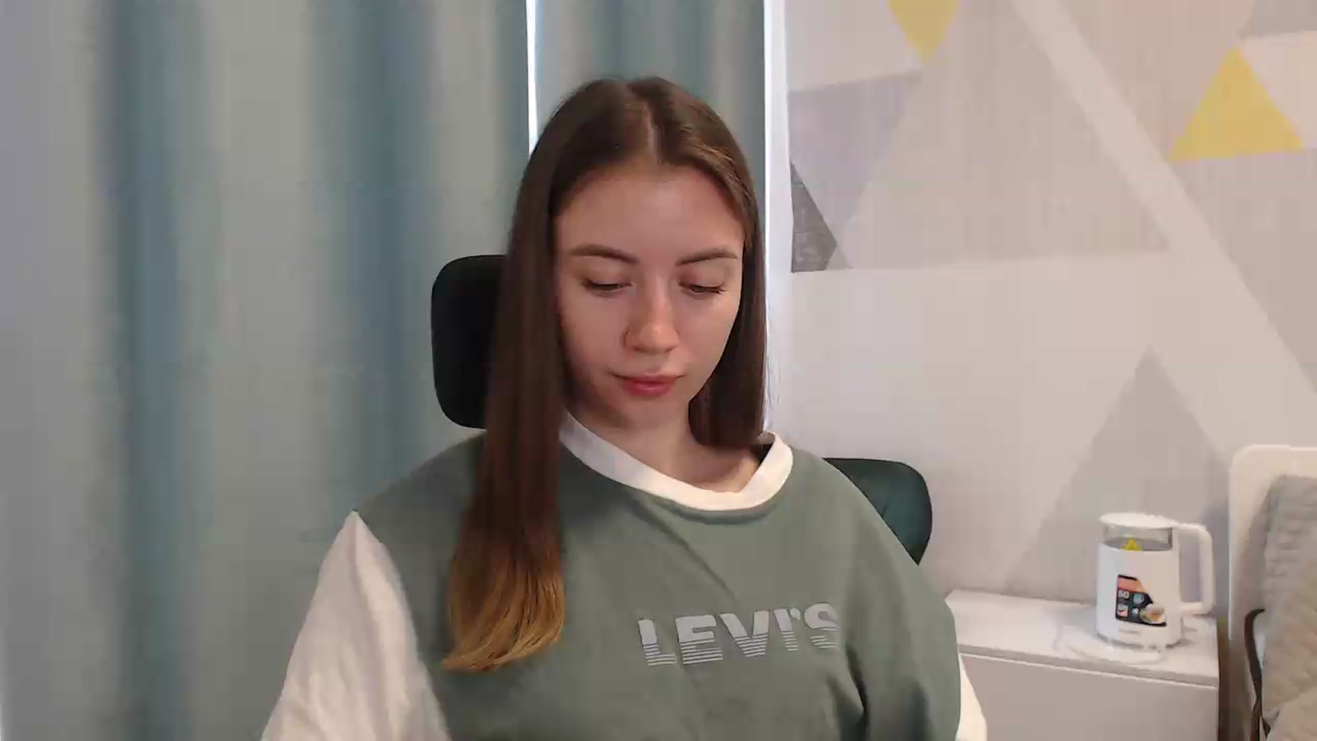 Gallery image thumbnail from Sulfate0's myfreecams stream on, 05/18/2026, 07:23 image 4 of 20