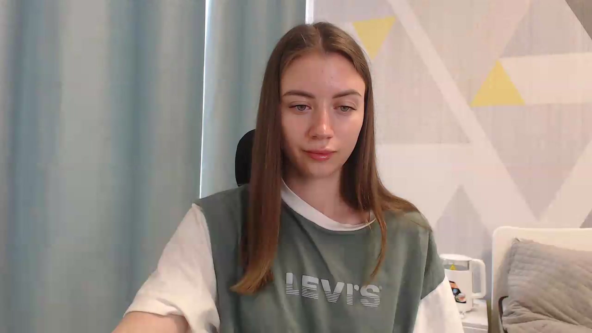Gallery image thumbnail from Sulfate0's myfreecams stream on, 05/18/2026, 08:37 image 18 of 20