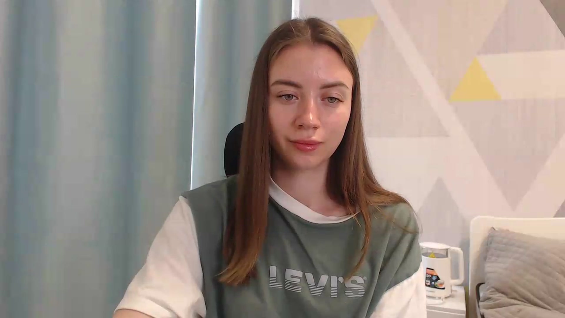 Gallery image thumbnail from Sulfate0's myfreecams stream on, 05/18/2026, 08:37 image 19 of 20