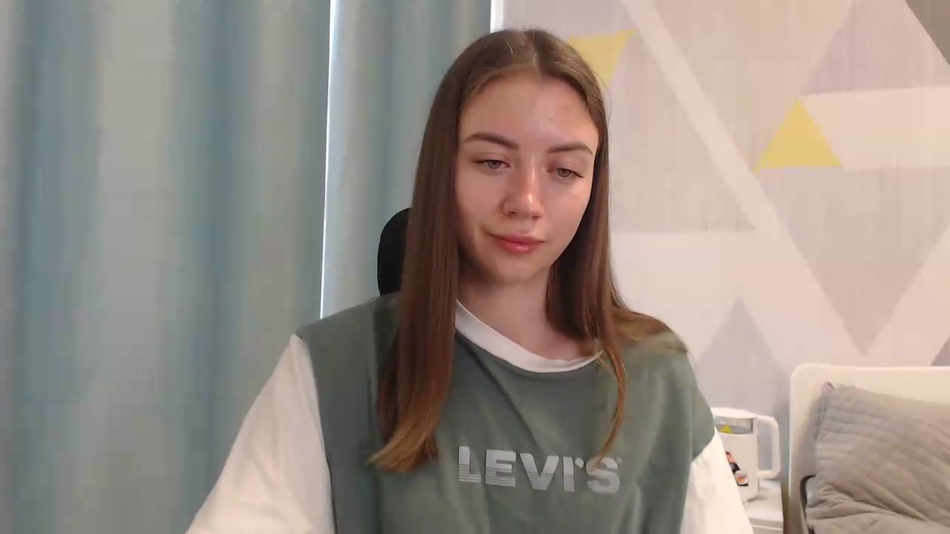 Gallery image thumbnail from Sulfate0's myfreecams stream on, 05/18/2026, 08:37 image 16 of 20