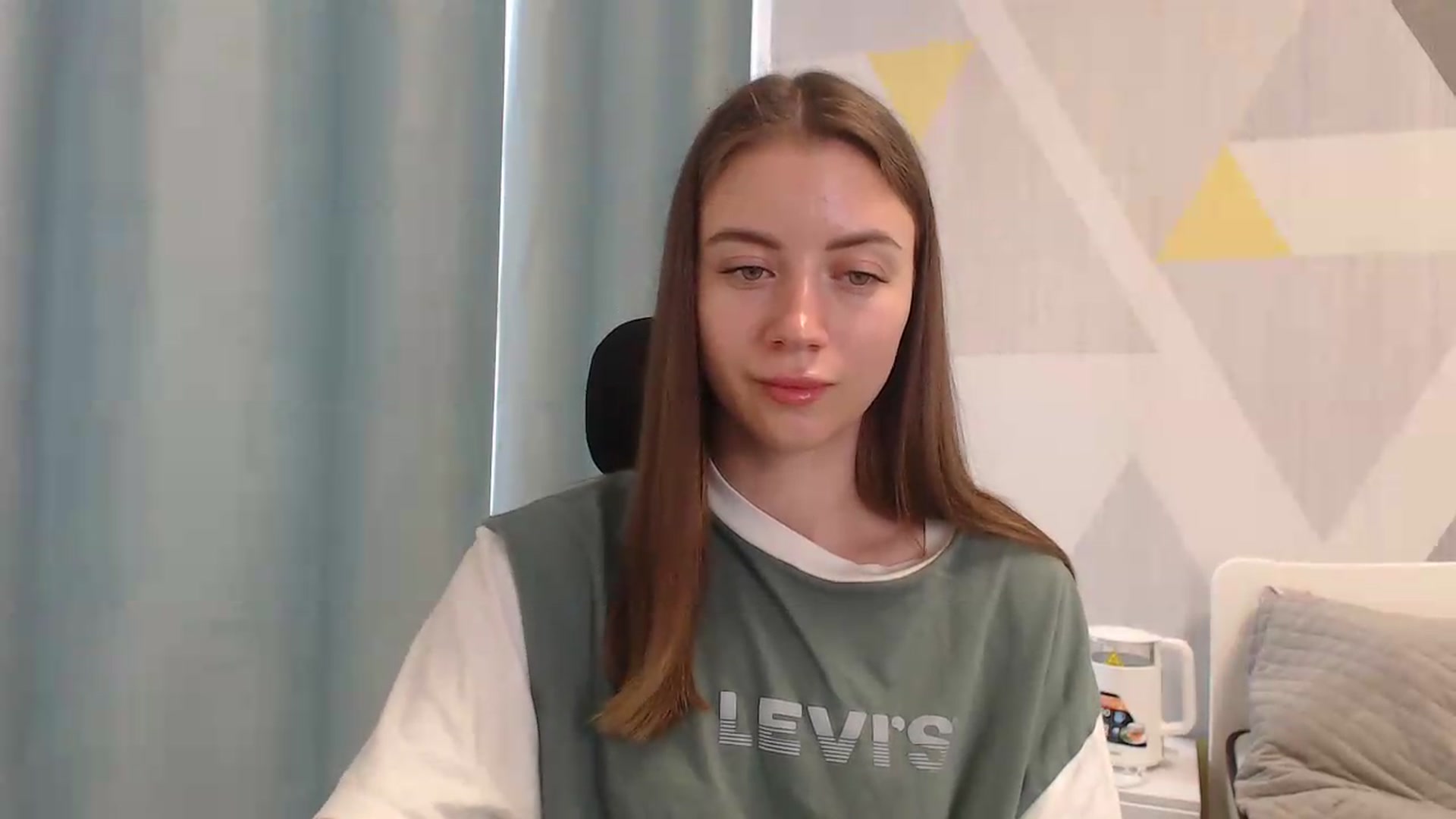 Gallery image thumbnail from Sulfate0's myfreecams stream on, 05/18/2026, 08:37 image 12 of 20